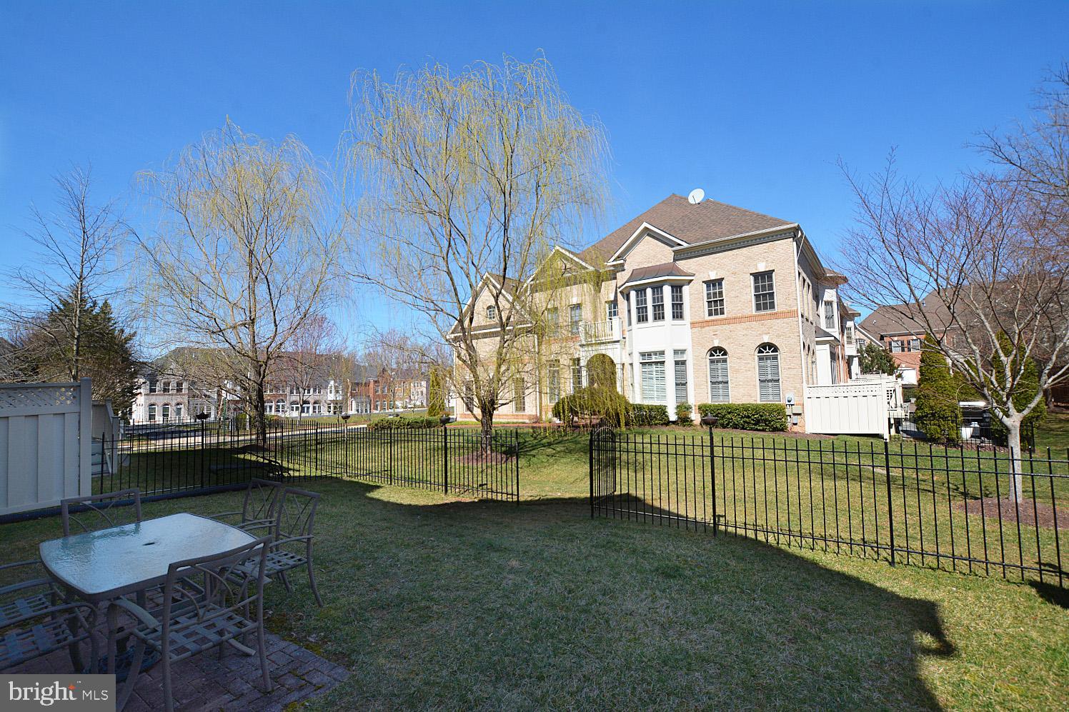 RUGBY ROAD - Residential Lease