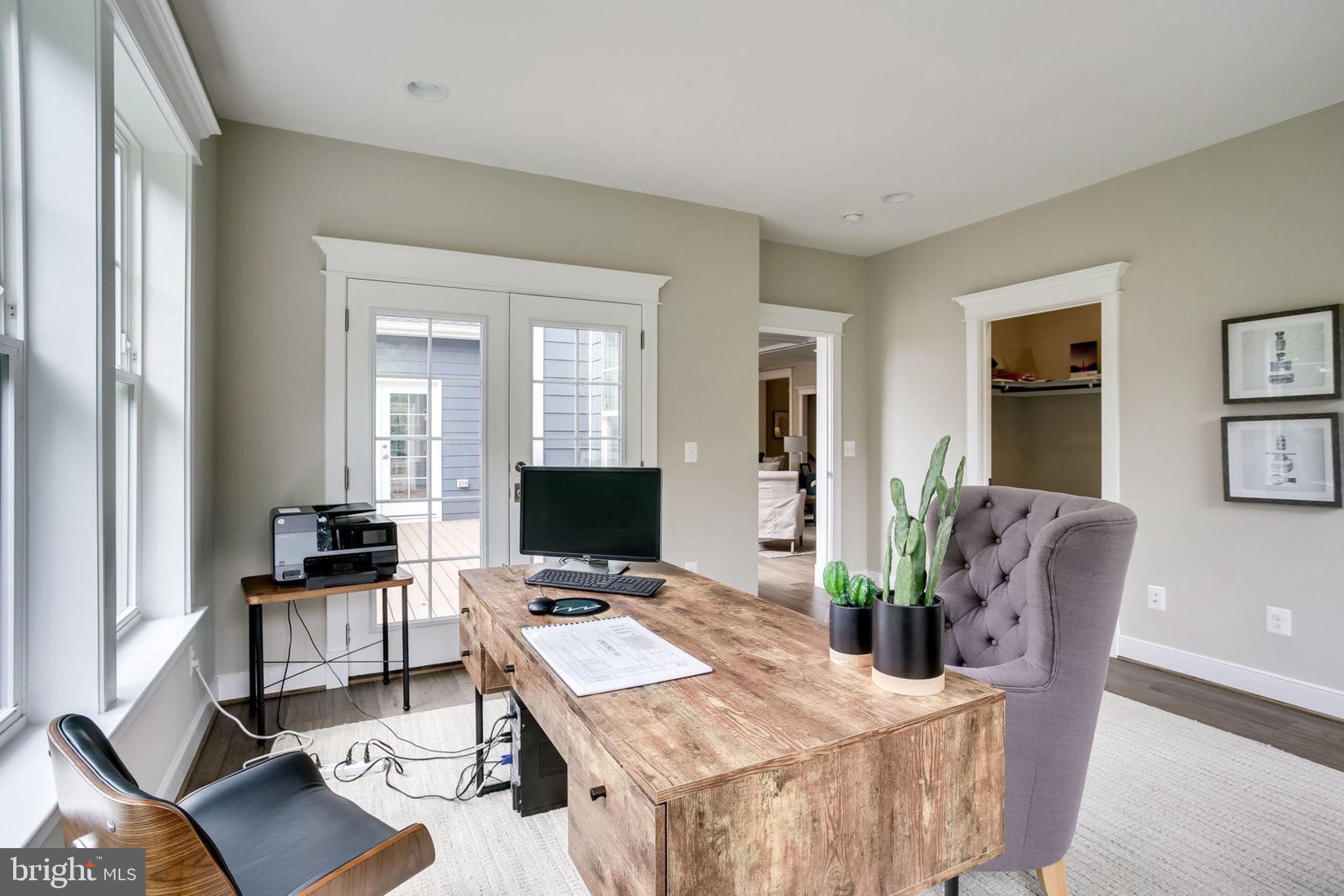BRADDOCK ROAD - Residential