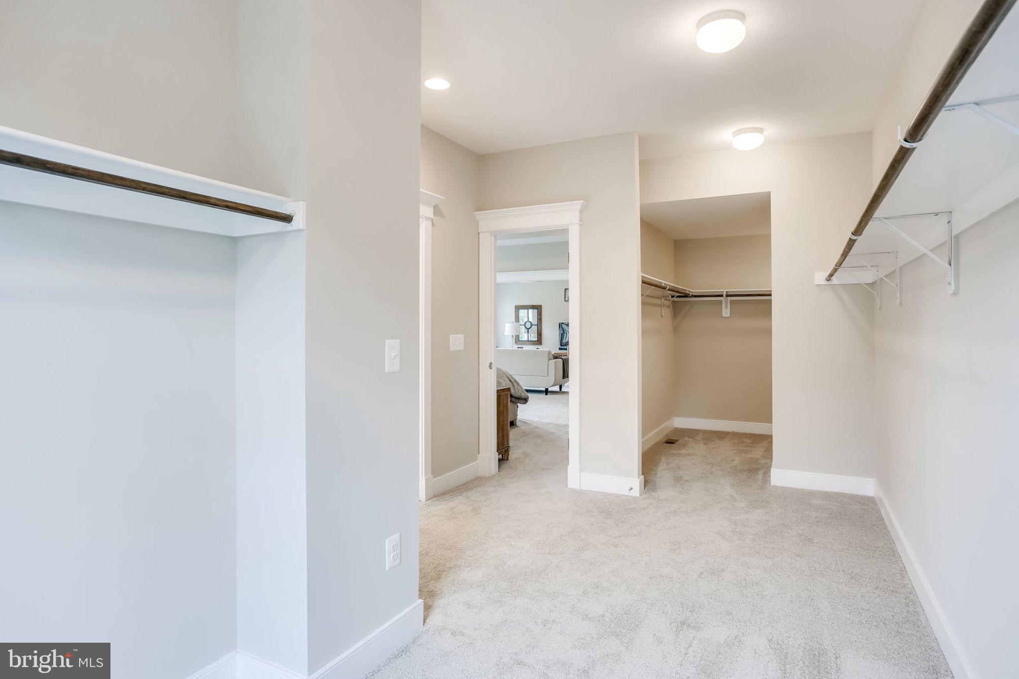BRADDOCK ROAD - Residential