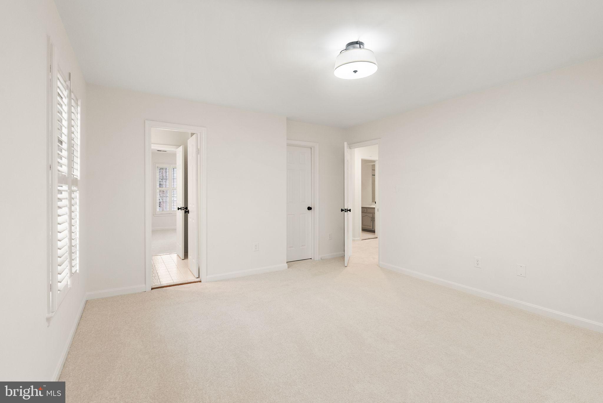 COUNTRY CLUB ESTATES - Residential