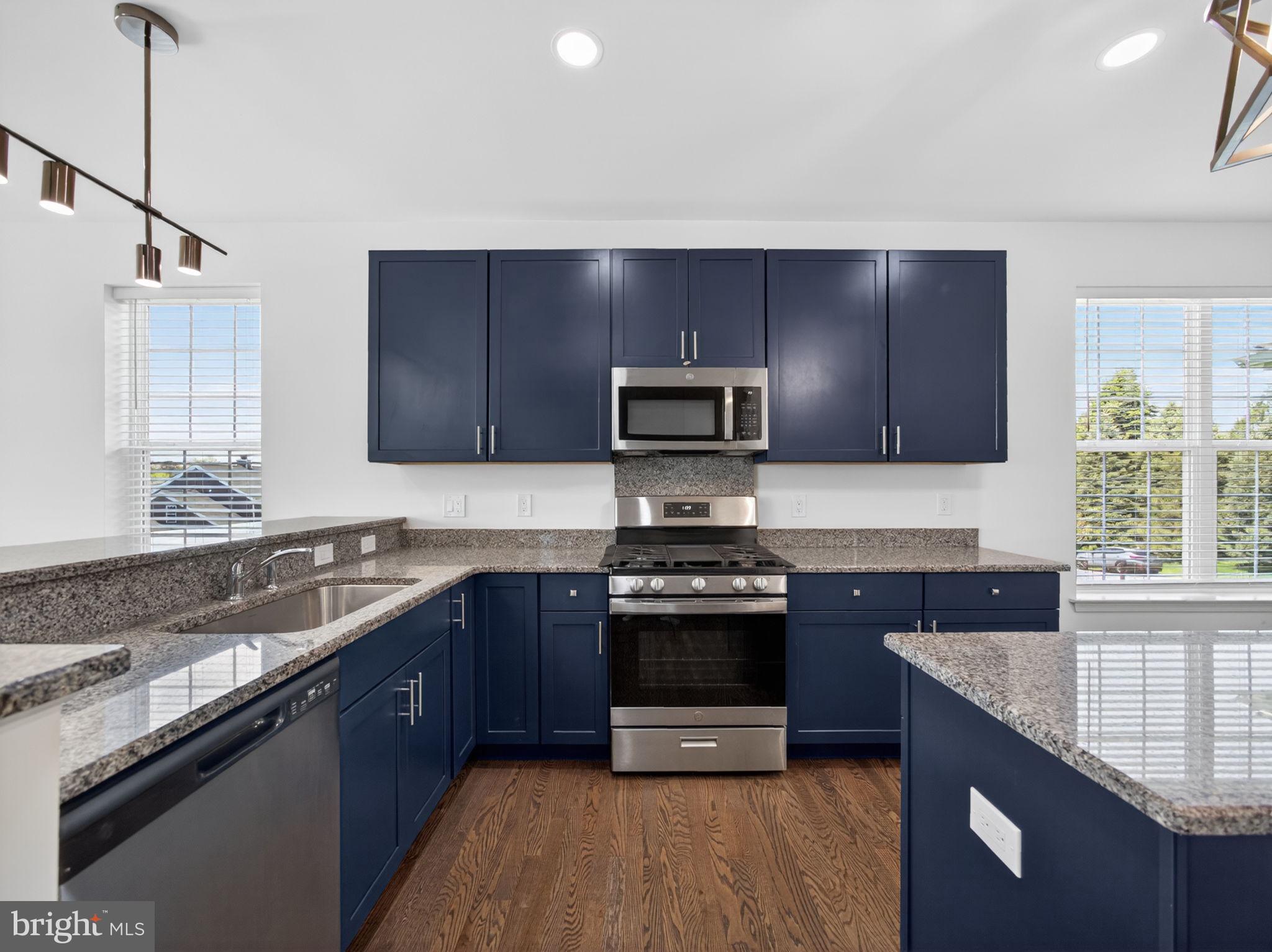 RIVERVIEW ESTATES - Residential