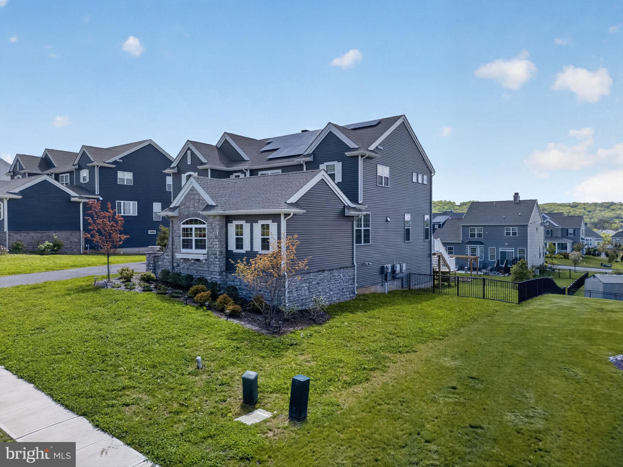 RIVERVIEW ESTATES - Residential