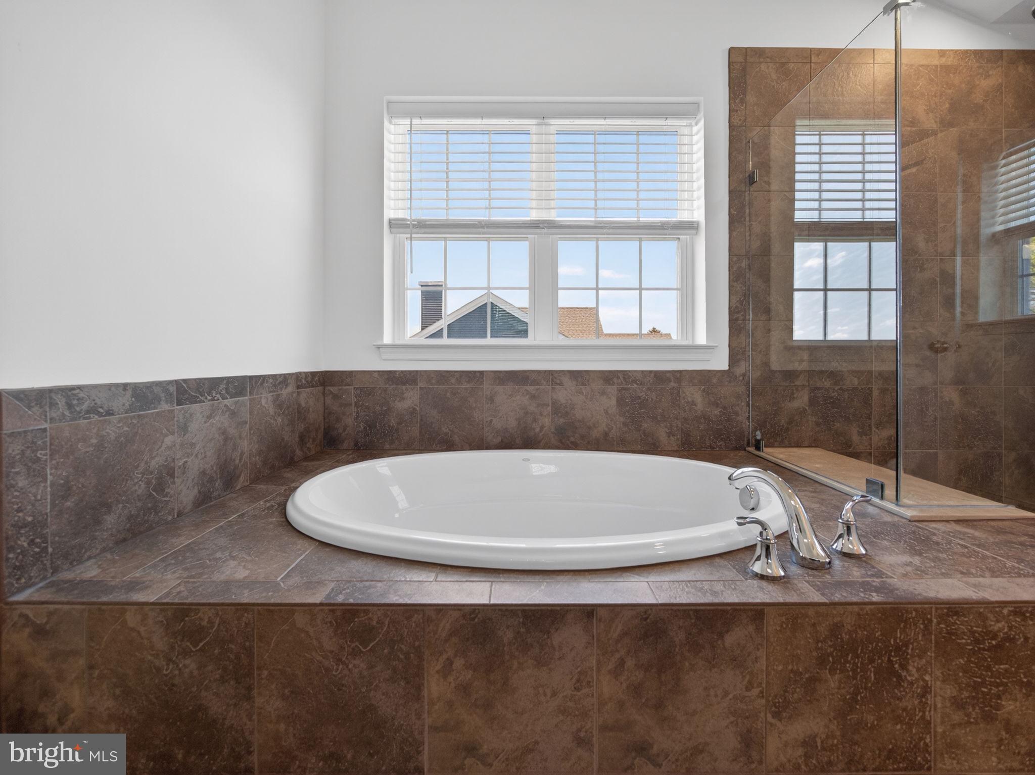 RIVERVIEW ESTATES - Residential
