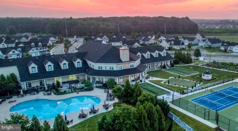 NOBLES POND - Residential