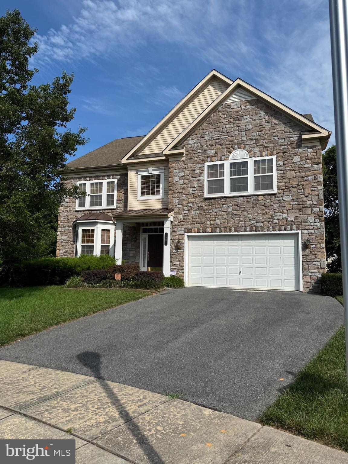 RIVER CREST - Residential