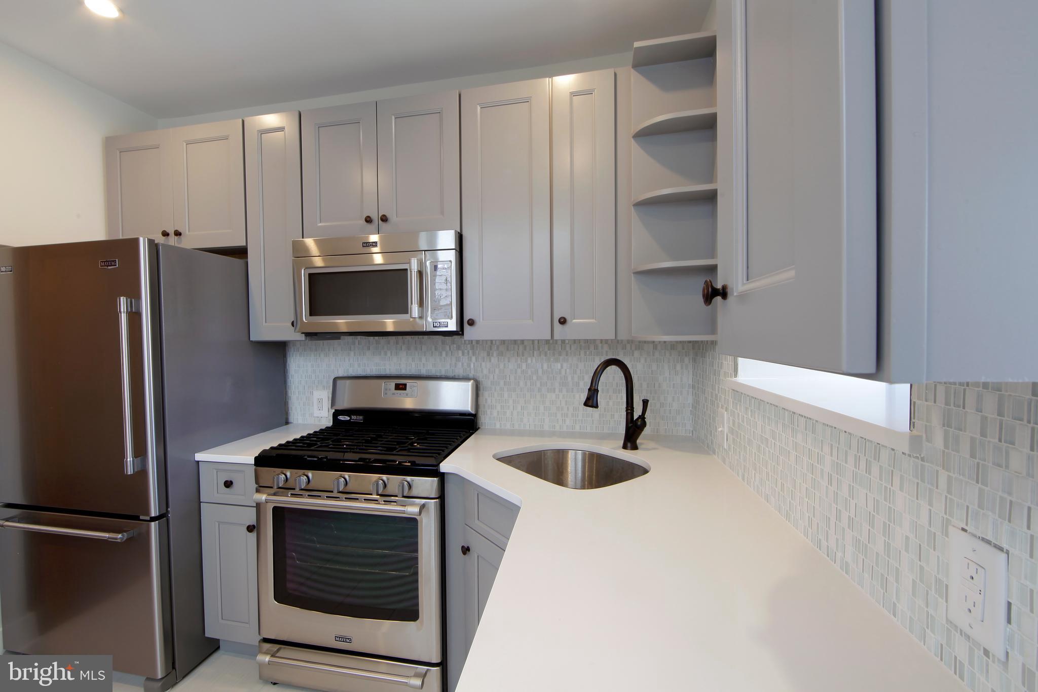 PORT RICHMOND - Residential