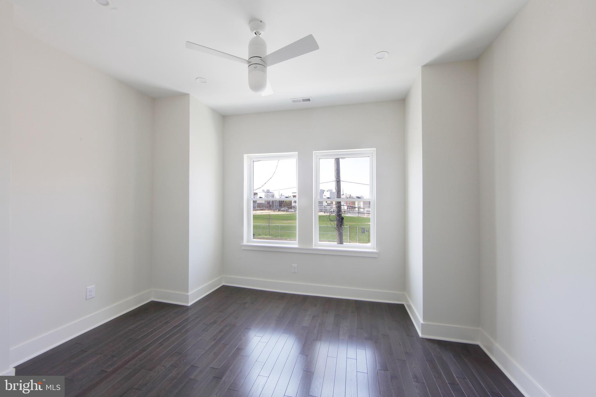 PORT RICHMOND - Residential