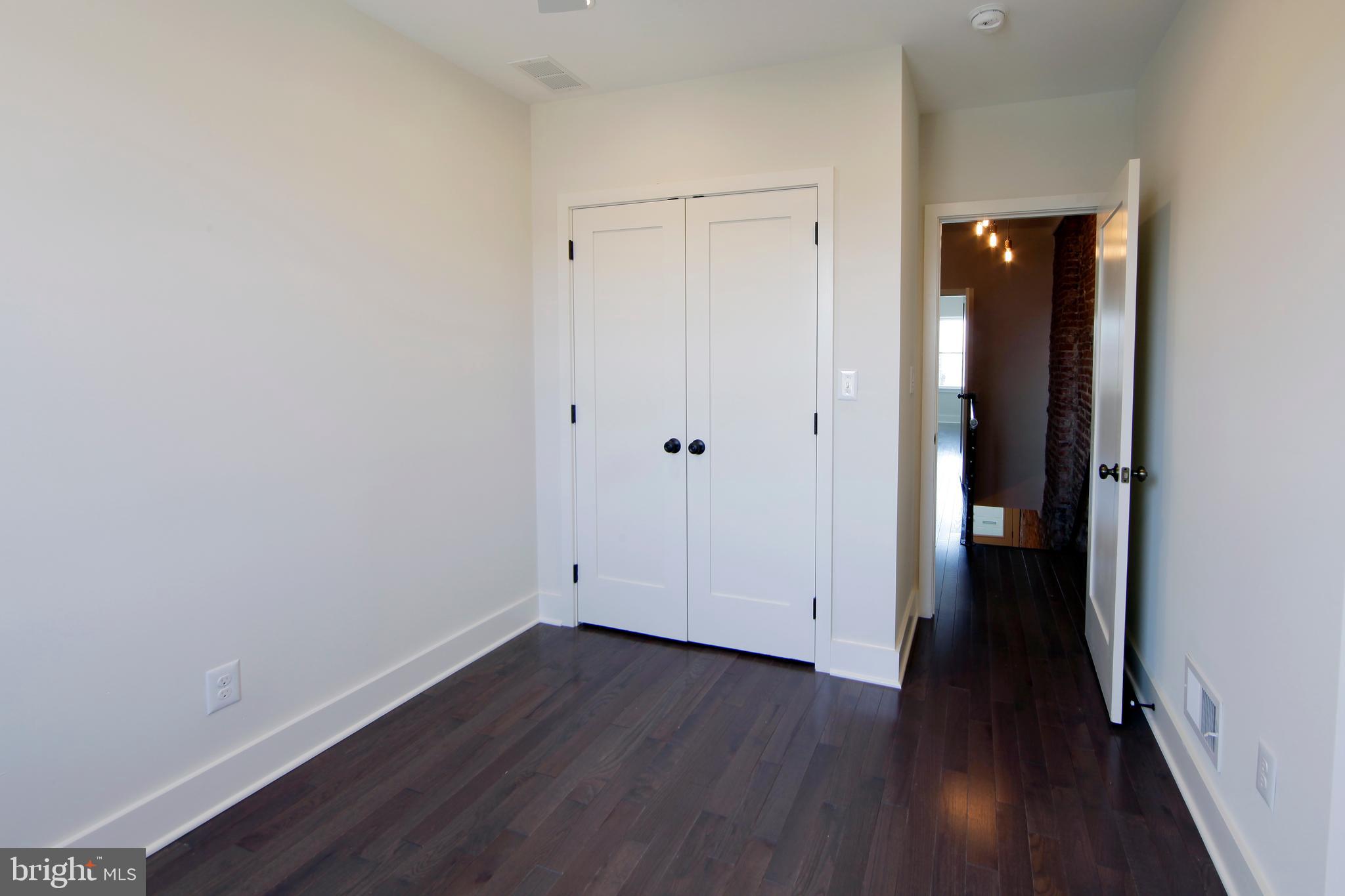 PORT RICHMOND - Residential