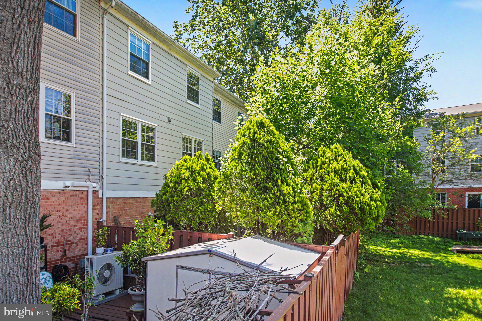 PINEWOOD GREENS - Residential