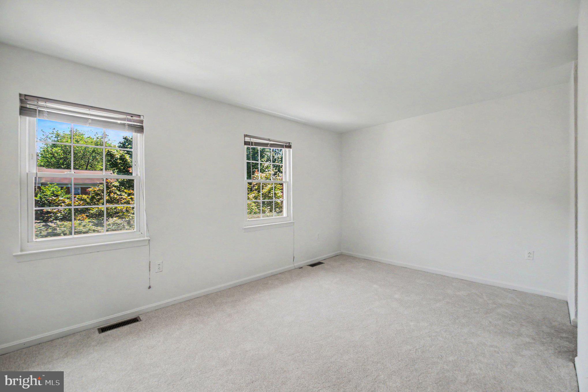 PINEWOOD GREENS - Residential