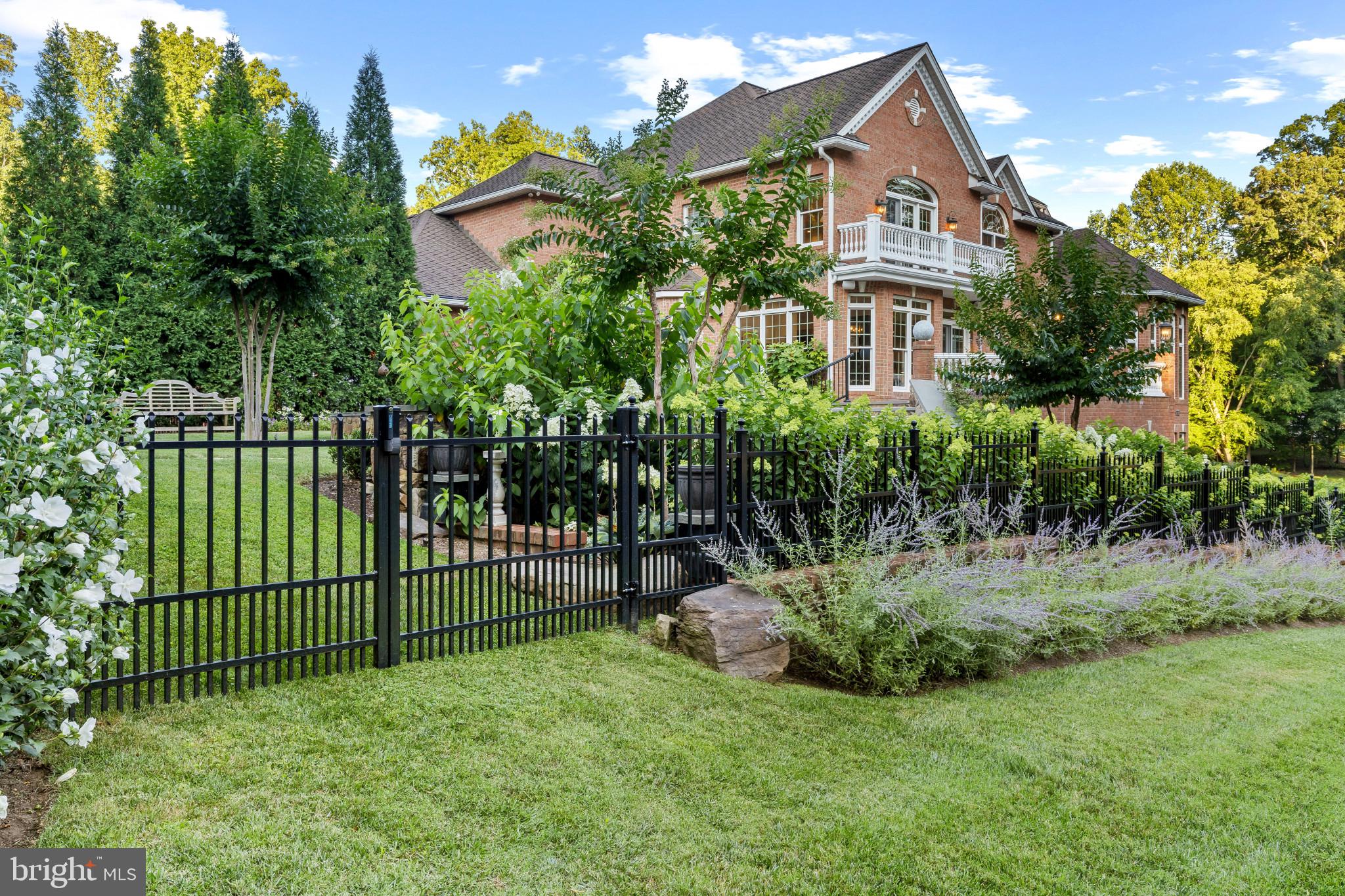 SOUTH RIVER COLONY - Residential