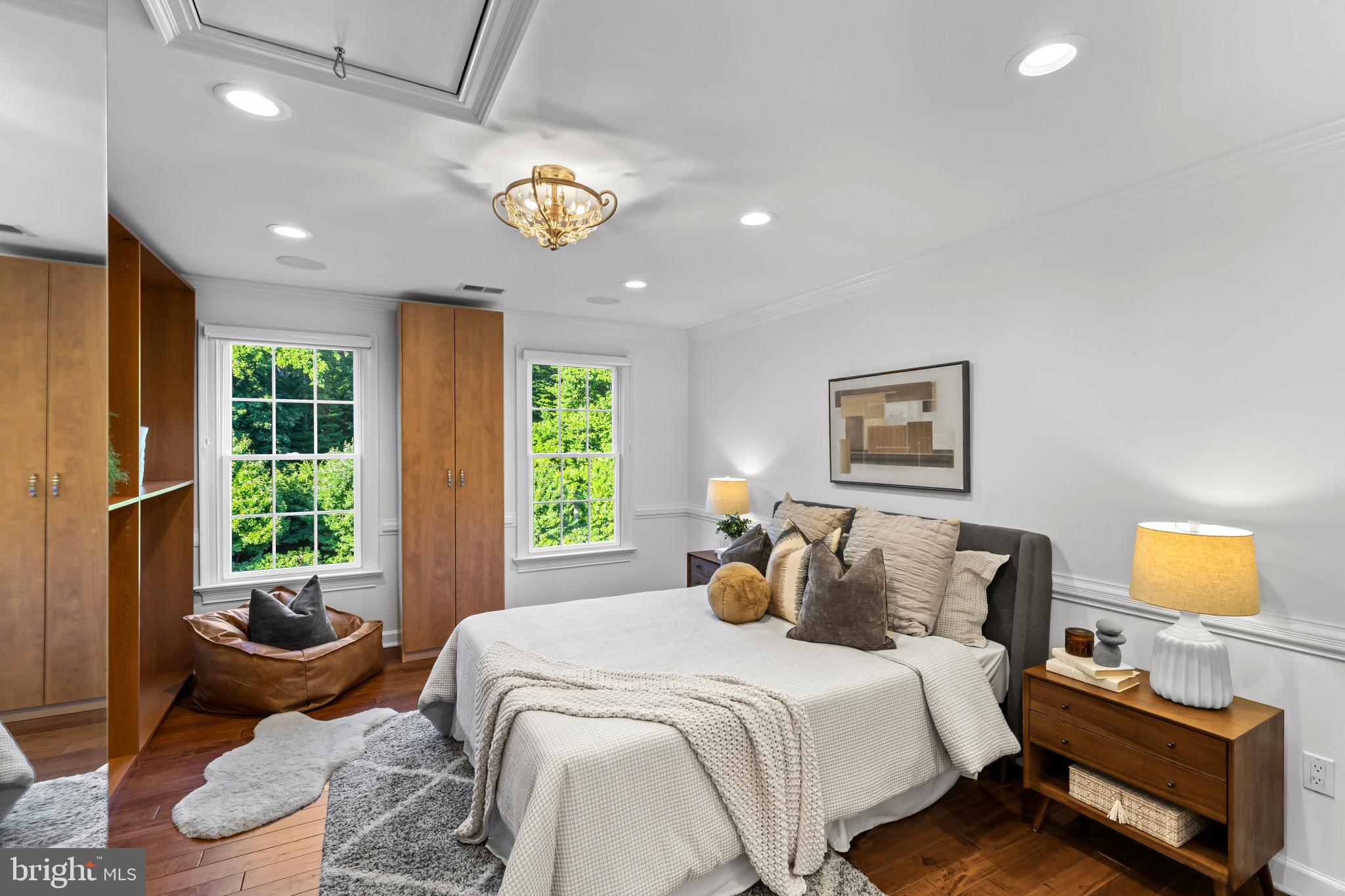 SOUTH RIVER COLONY - Residential