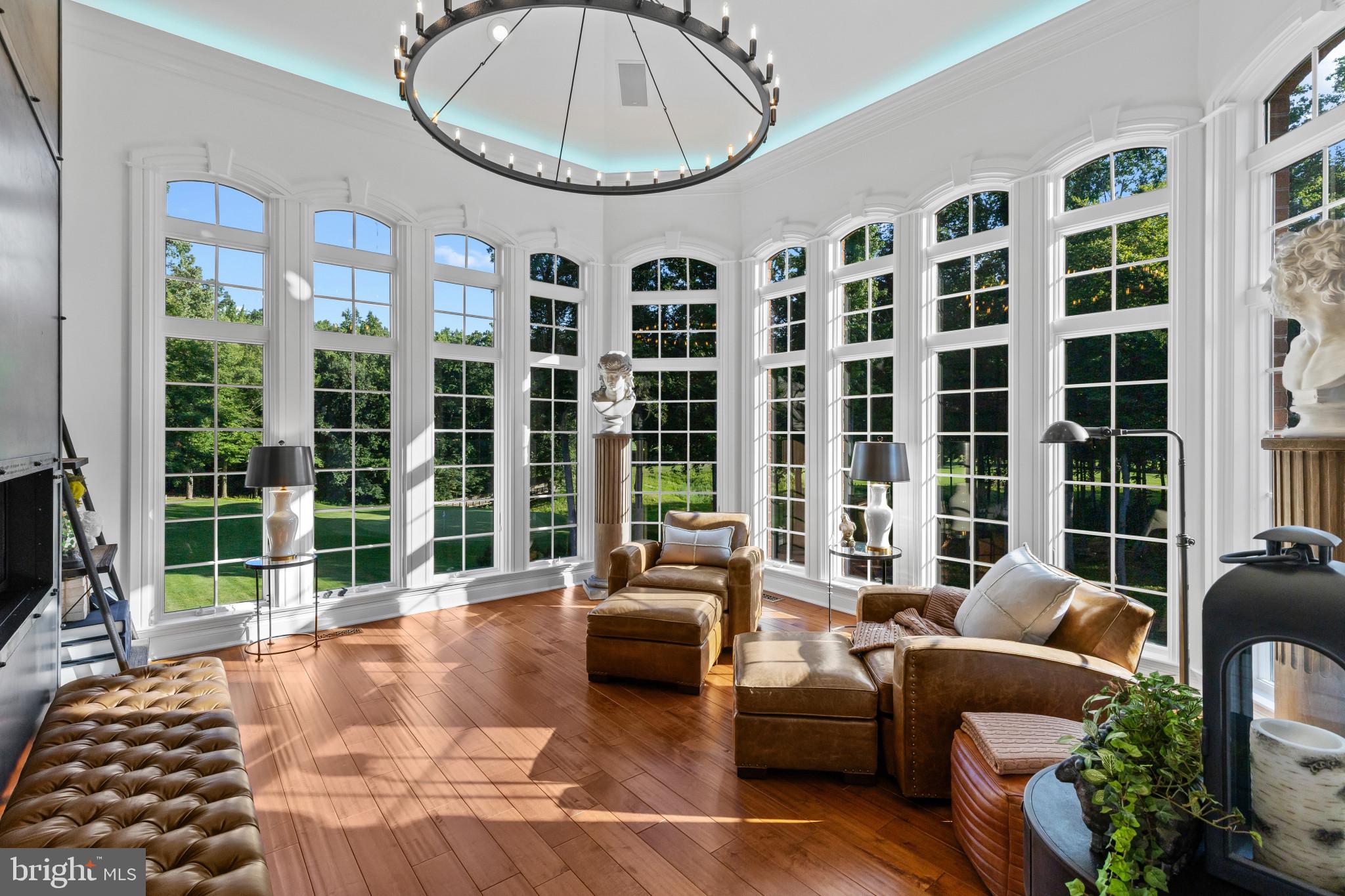 SOUTH RIVER COLONY - Residential