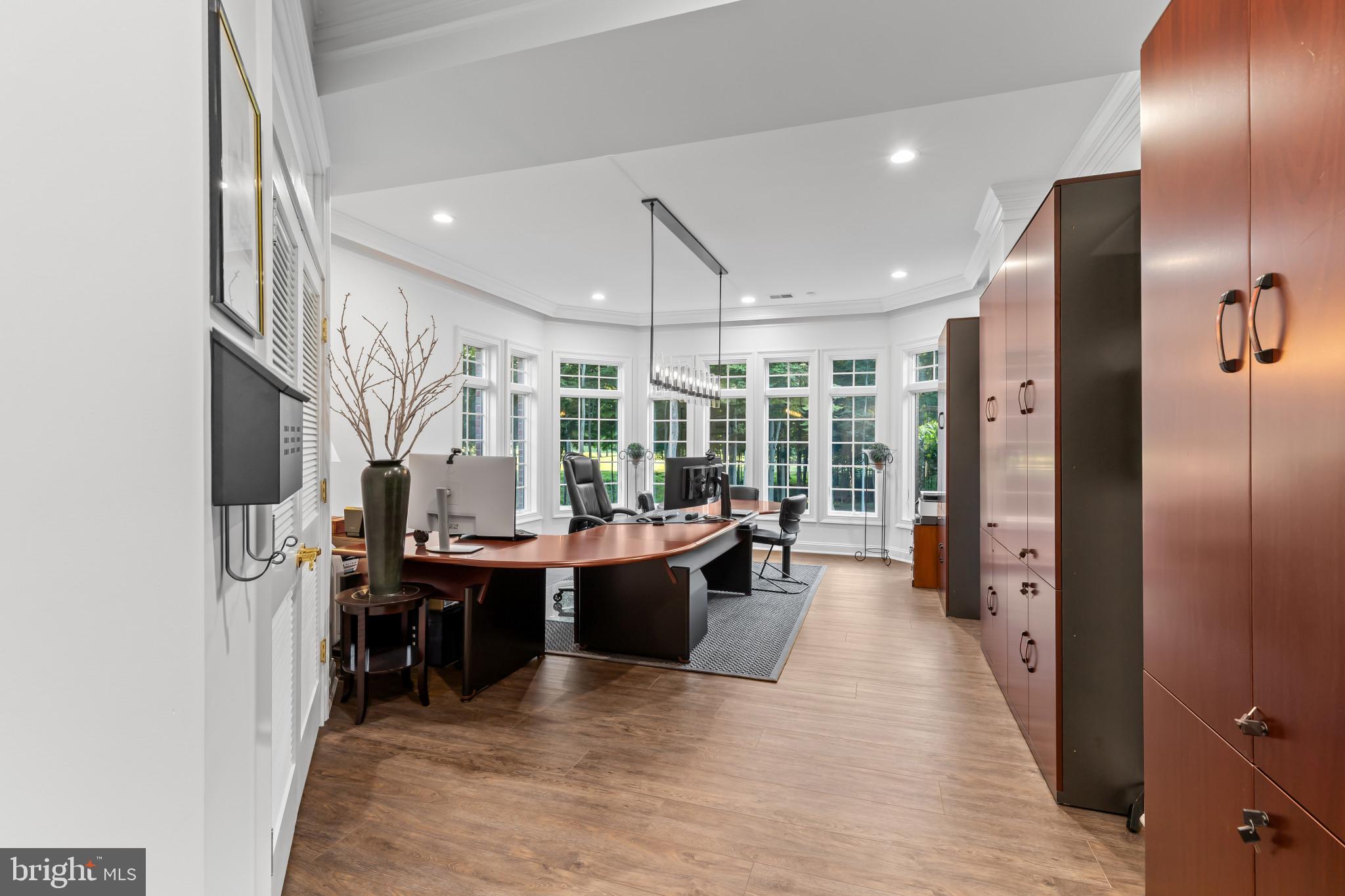 SOUTH RIVER COLONY - Residential