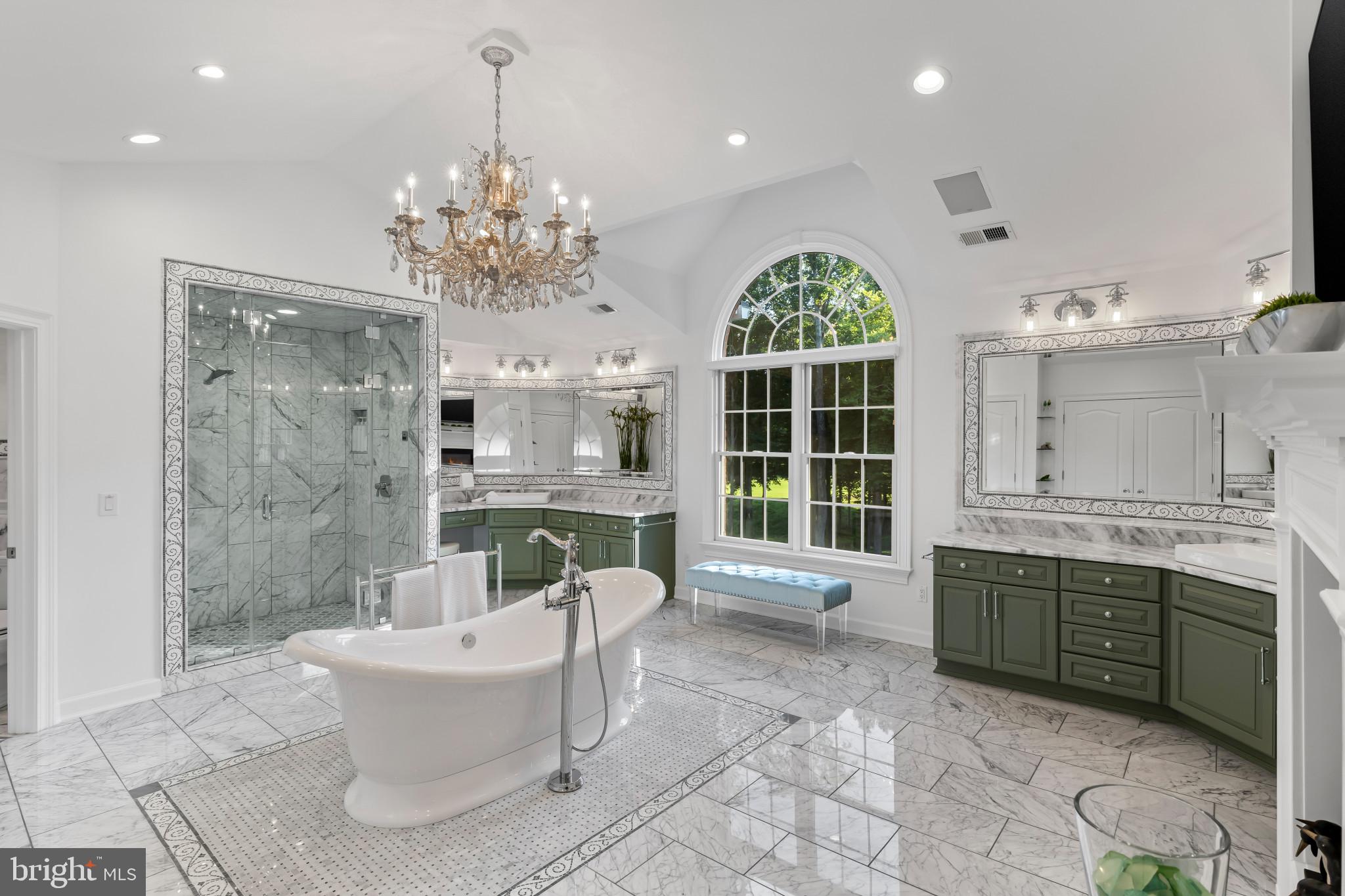 SOUTH RIVER COLONY - Residential