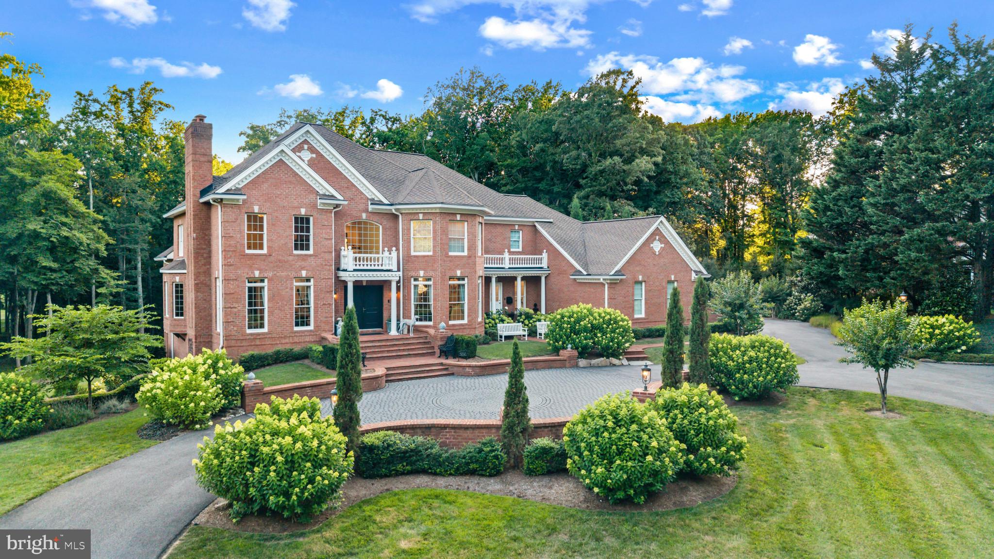 SOUTH RIVER COLONY - Residential