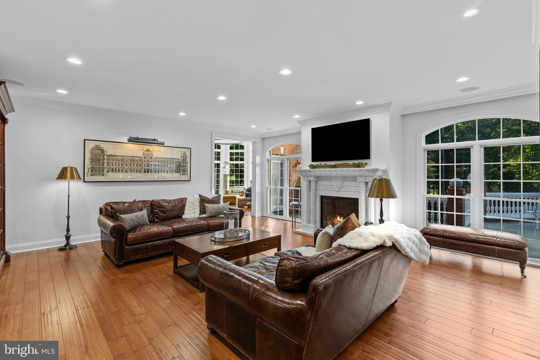 SOUTH RIVER COLONY - Residential