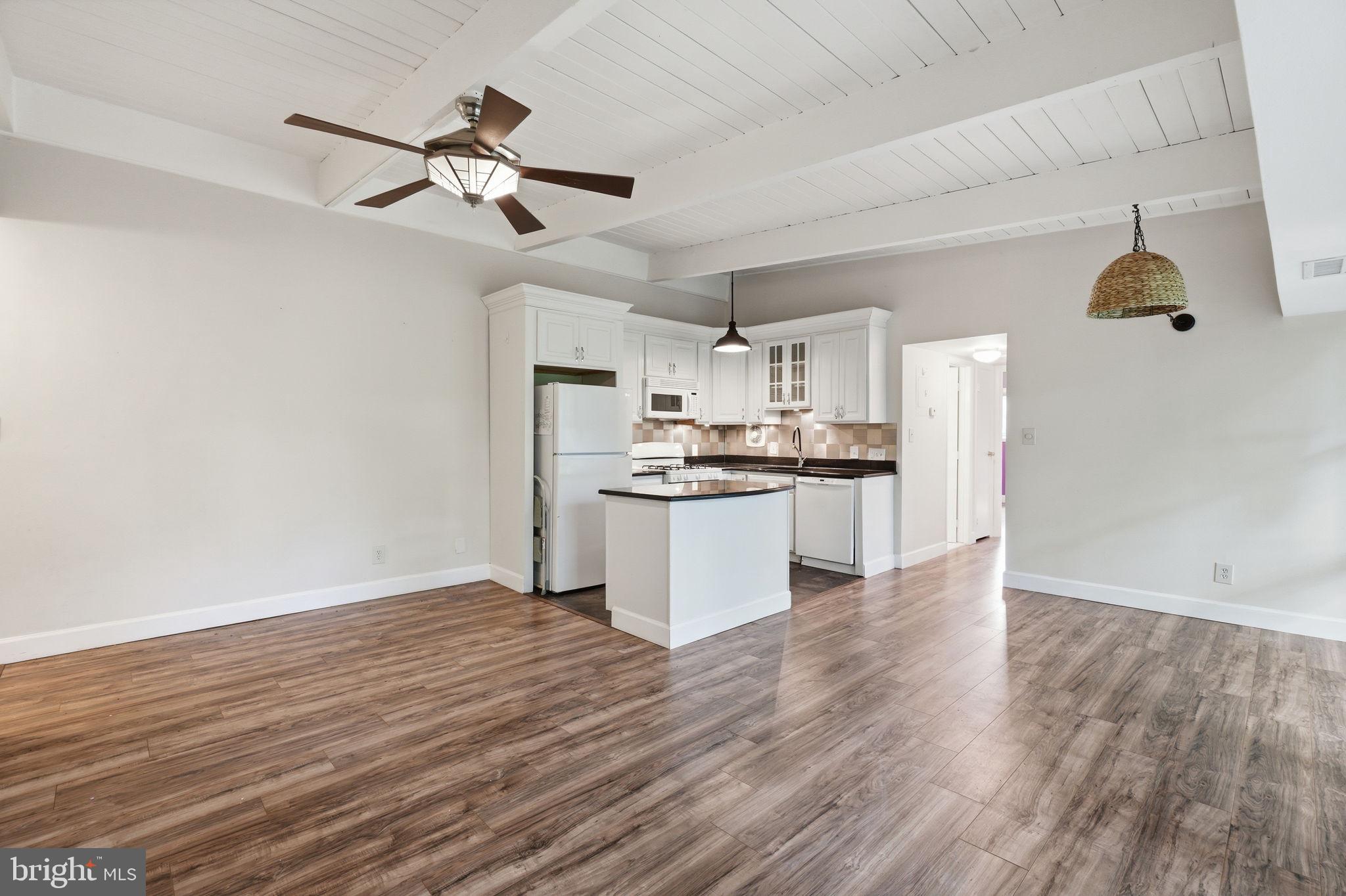 HERITAGE WOODS NORTH - Residential