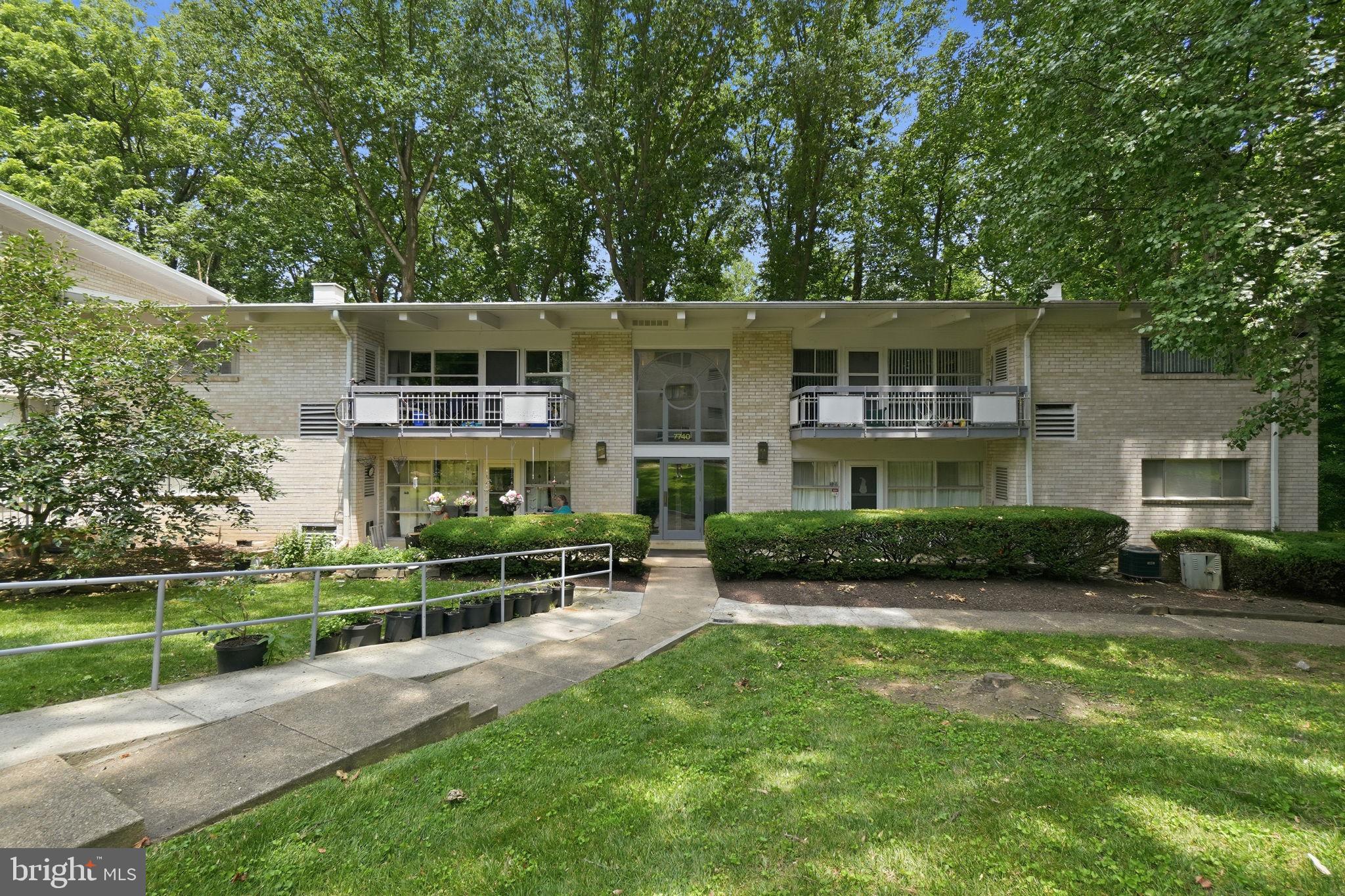HERITAGE WOODS NORTH - Residential