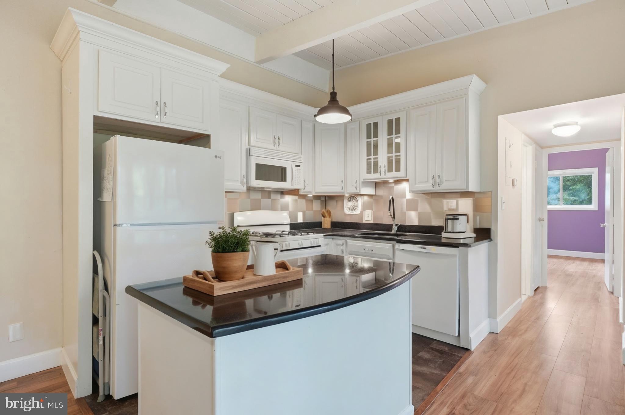 HERITAGE WOODS NORTH - Residential