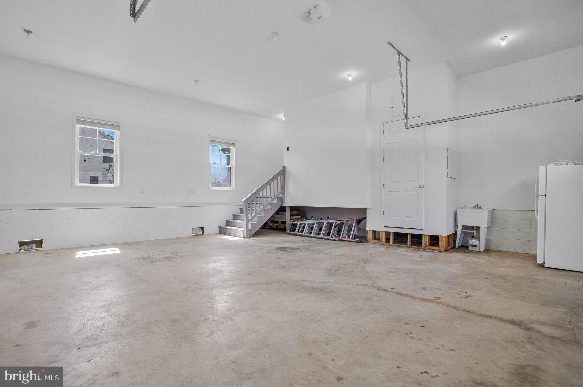 DEALE - Residential