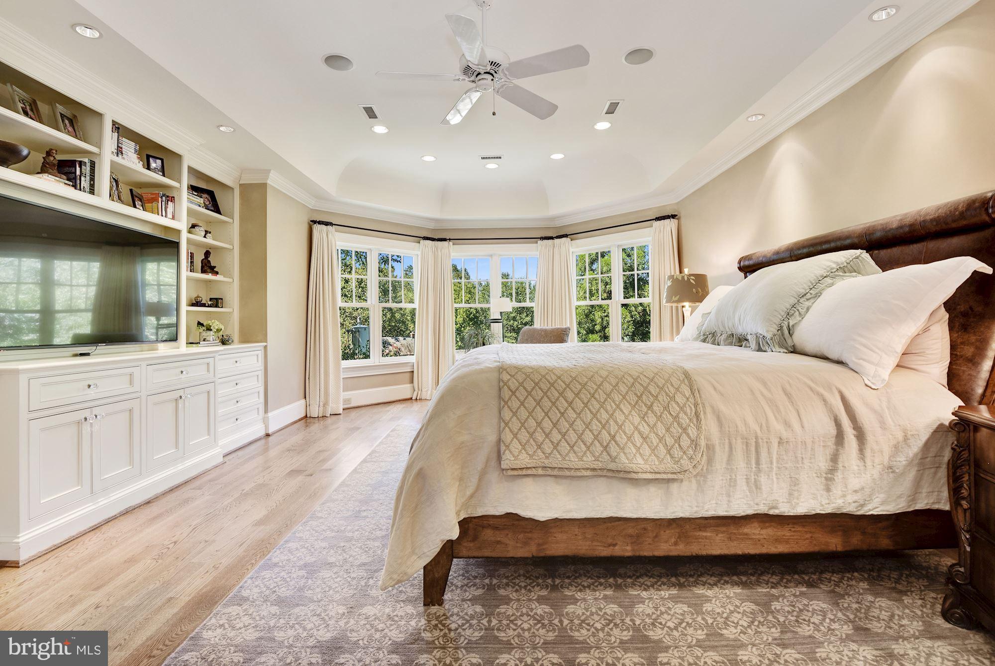 SPRING VALLEY - Residential