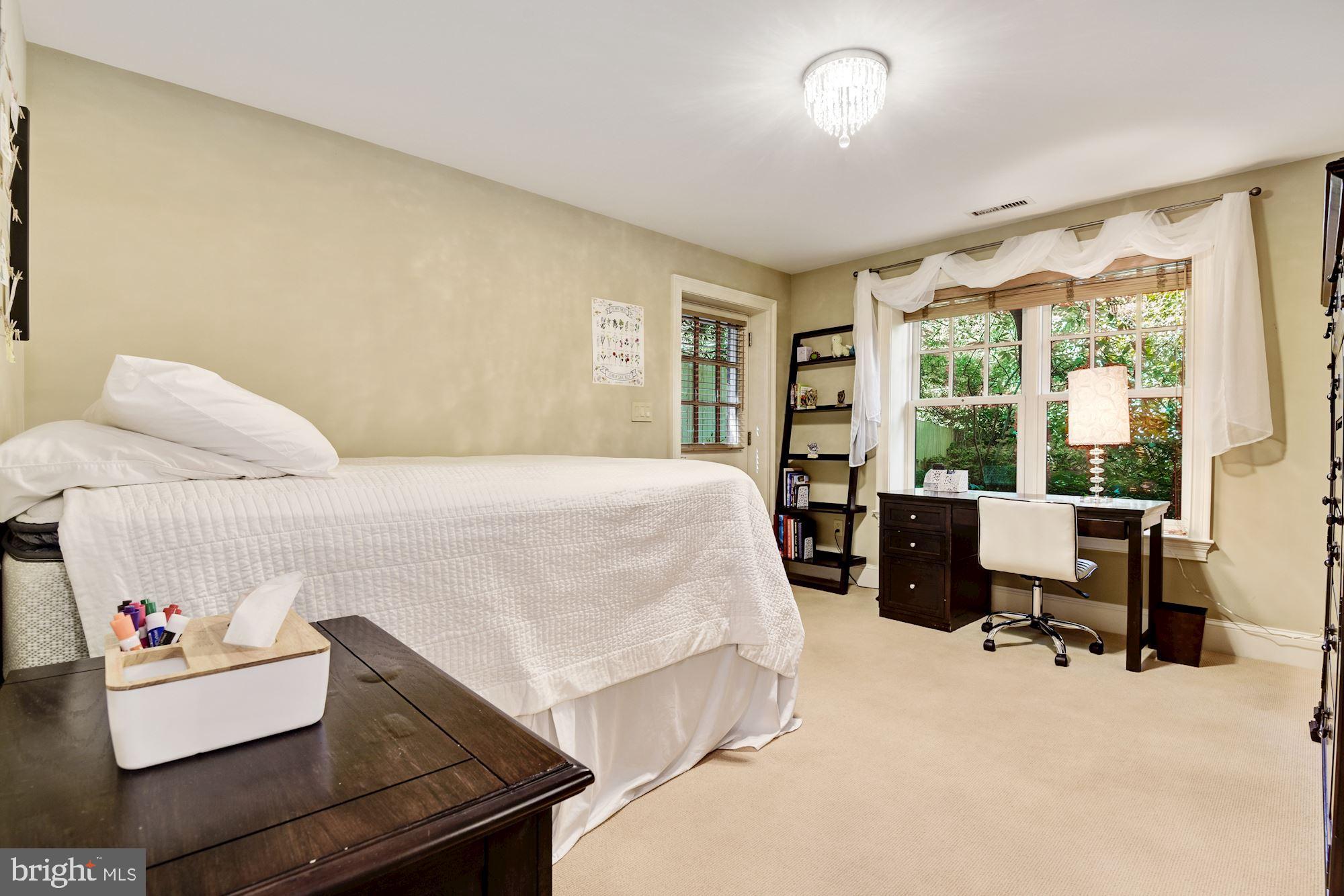 SPRING VALLEY - Residential