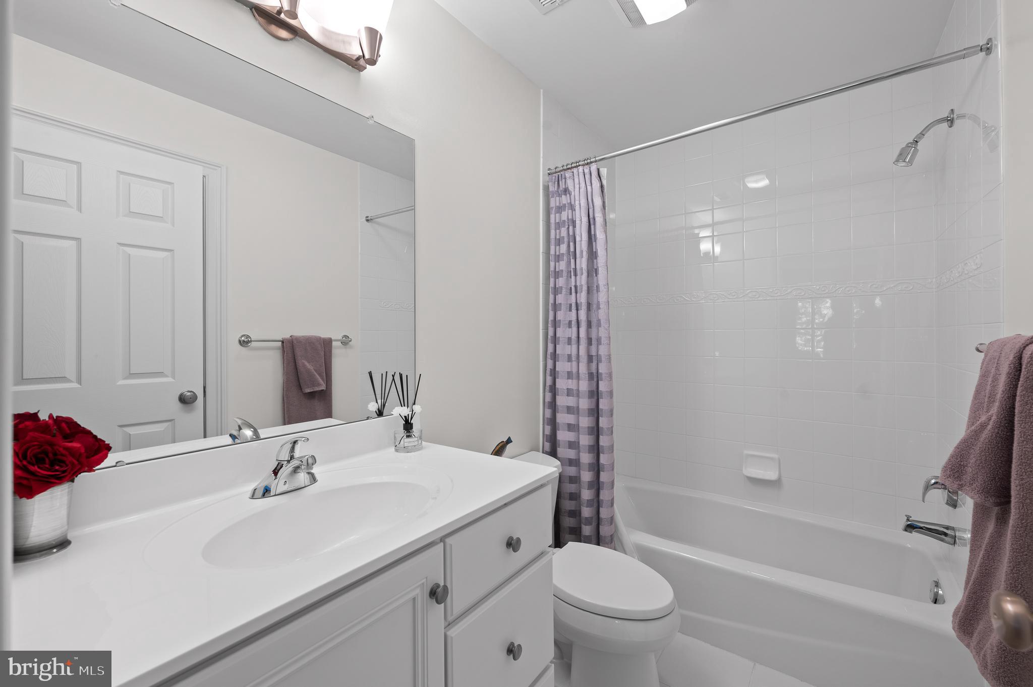 CHERRY CREEK - Residential