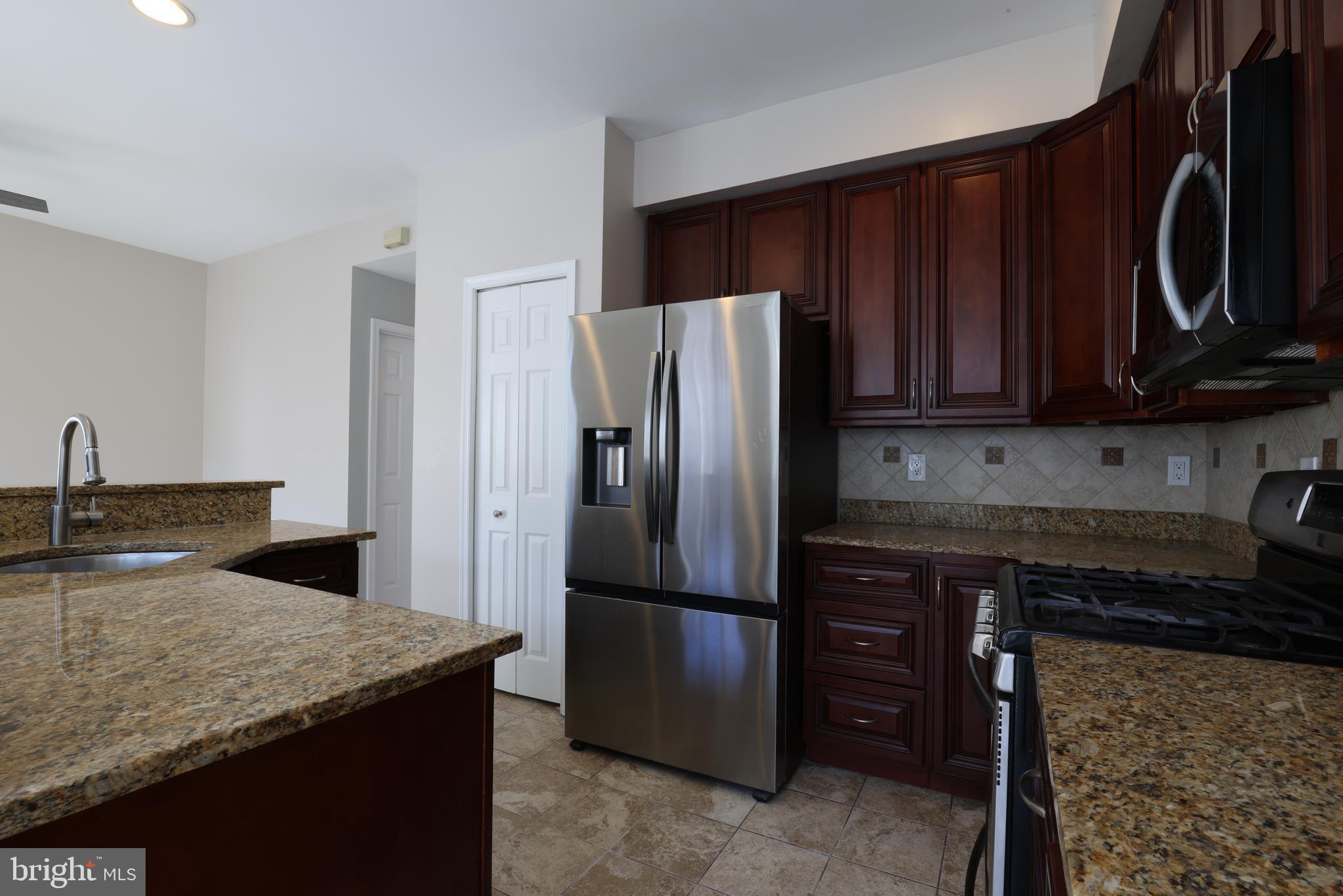 CASCADES - Residential Lease