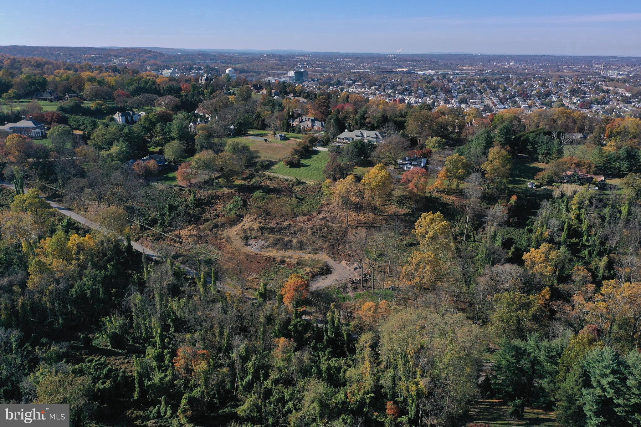 GLADWYNE - Land