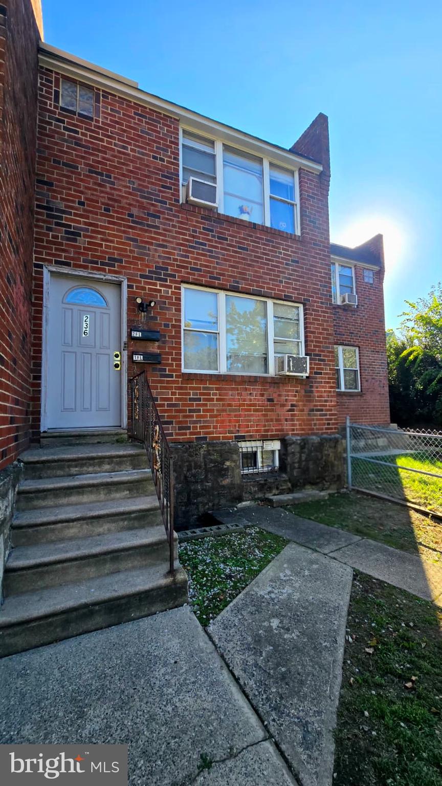 FELTONVILLE - Residential Income