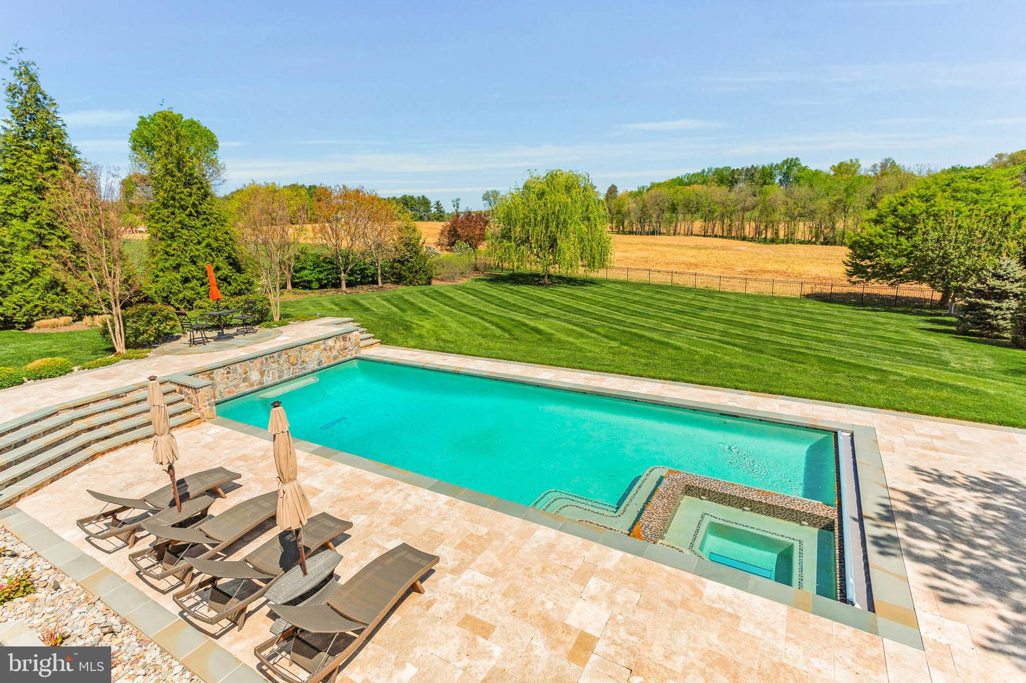 FOX MEADOW - Residential