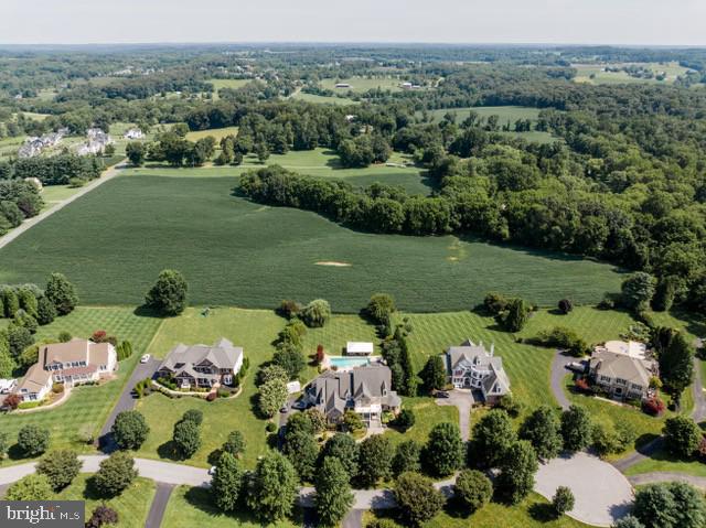 FOX MEADOW - Residential