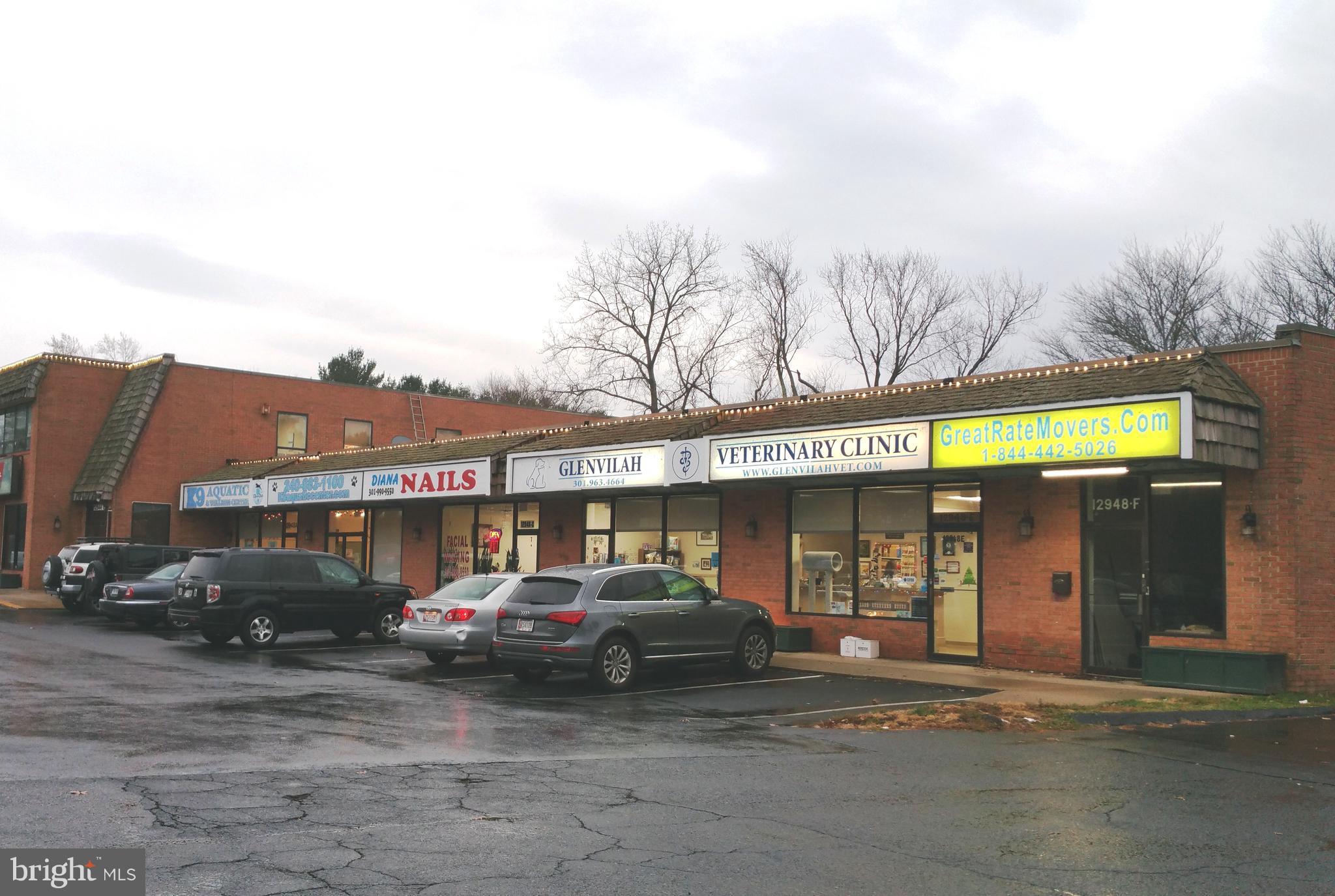 Great opportunity to own multi unit building. Building and lot only for sale. Established space fully rented with 5 units in the heart of Potomac Oak Center. Mixed leases. Purchase building ownership and reap the rewards.