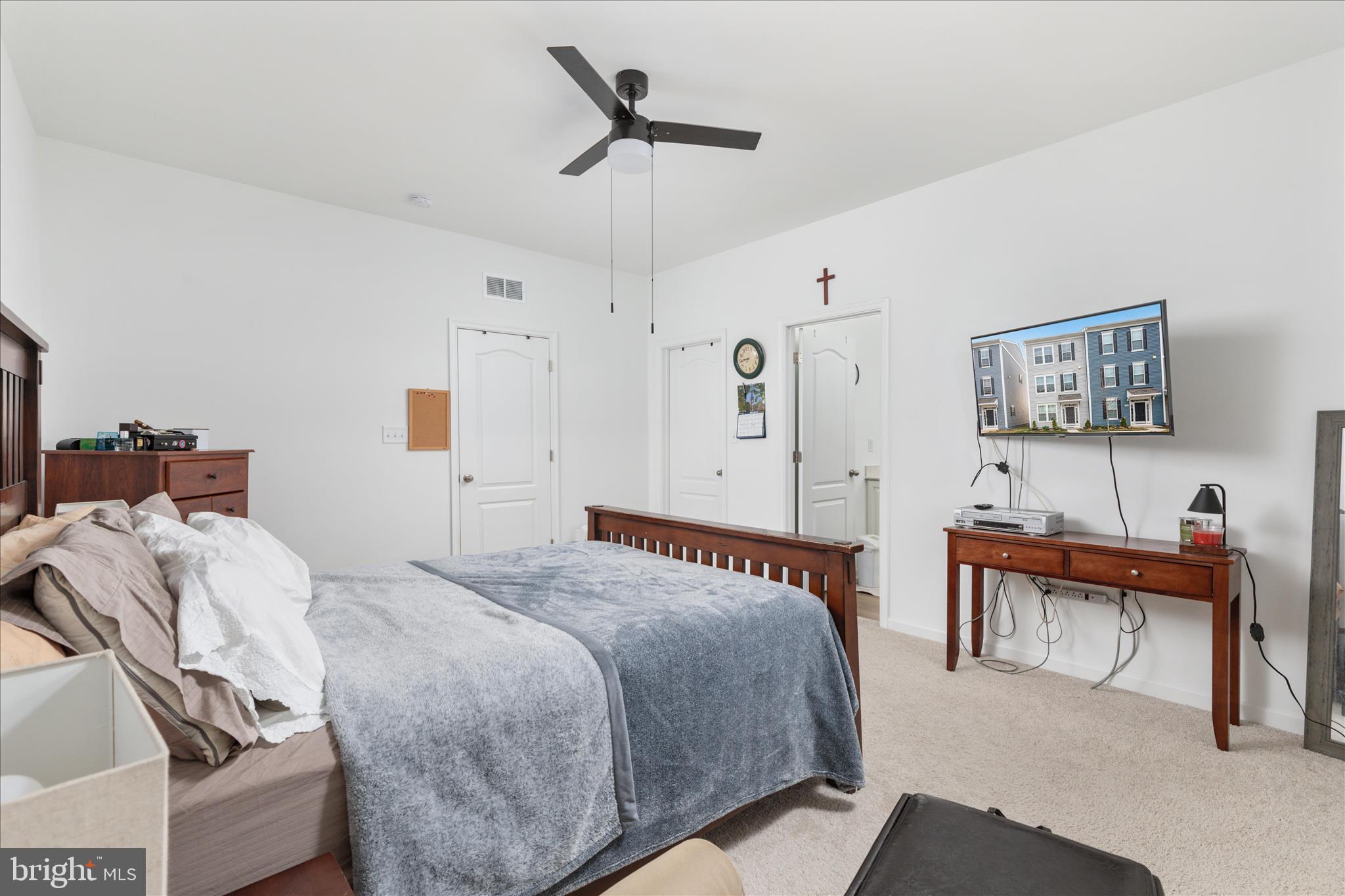 LOFTS AT CREEKSIDE - Residential