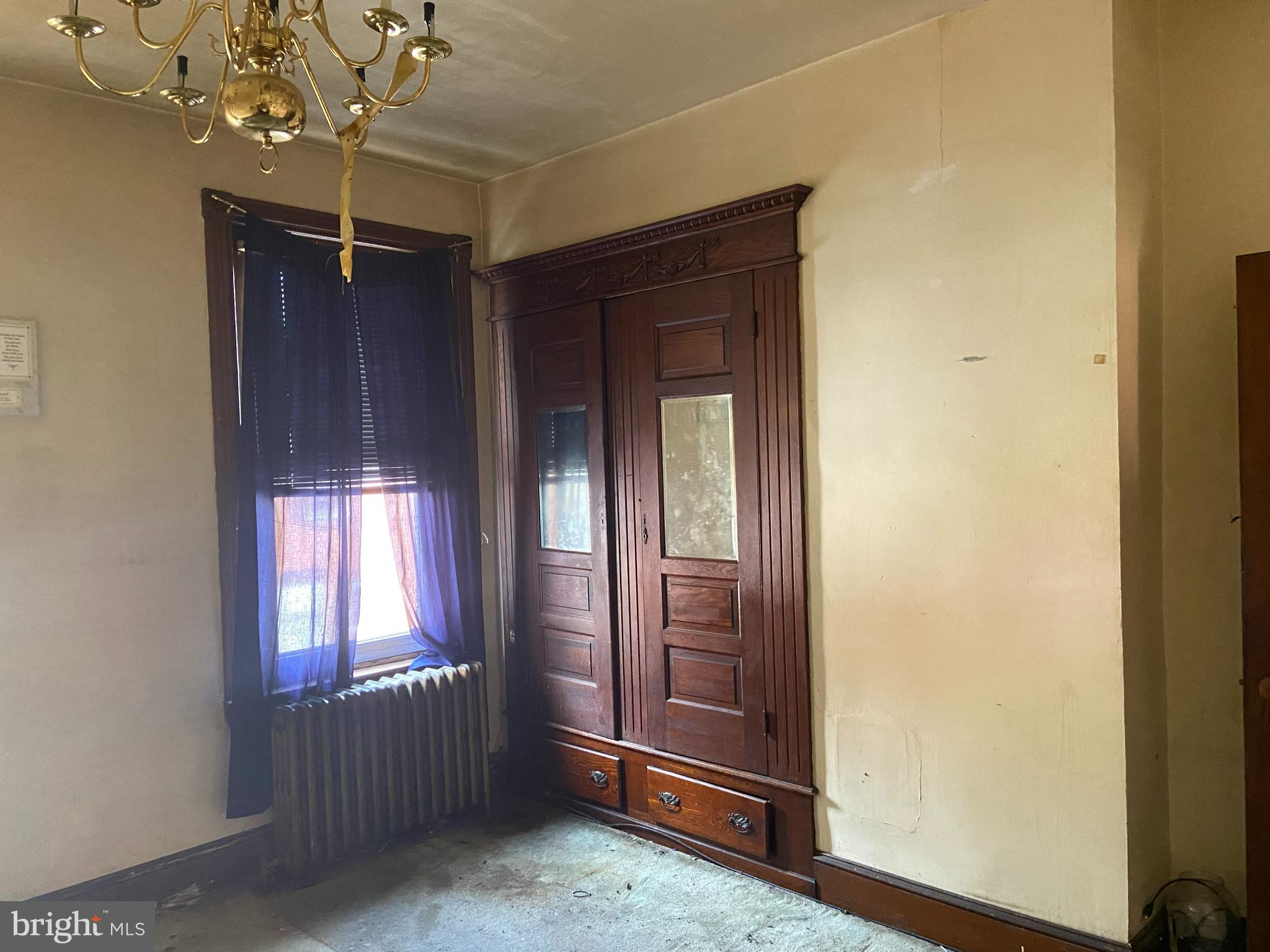 KENSINGTON - Residential