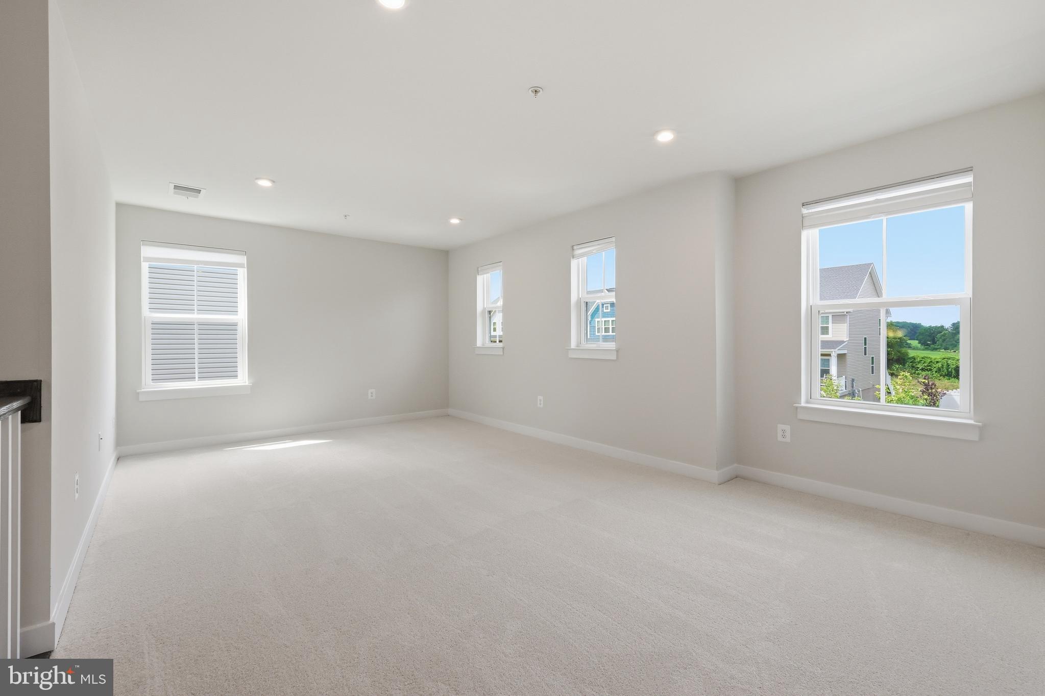 WELLINGTON FARMS - Residential