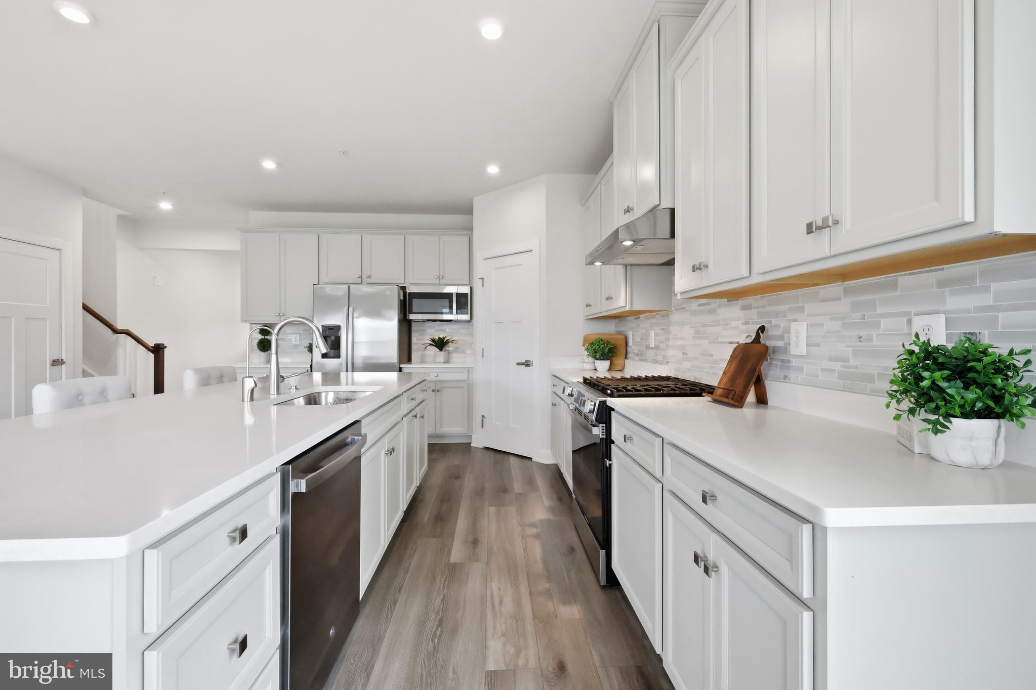 WELLINGTON FARMS - Residential
