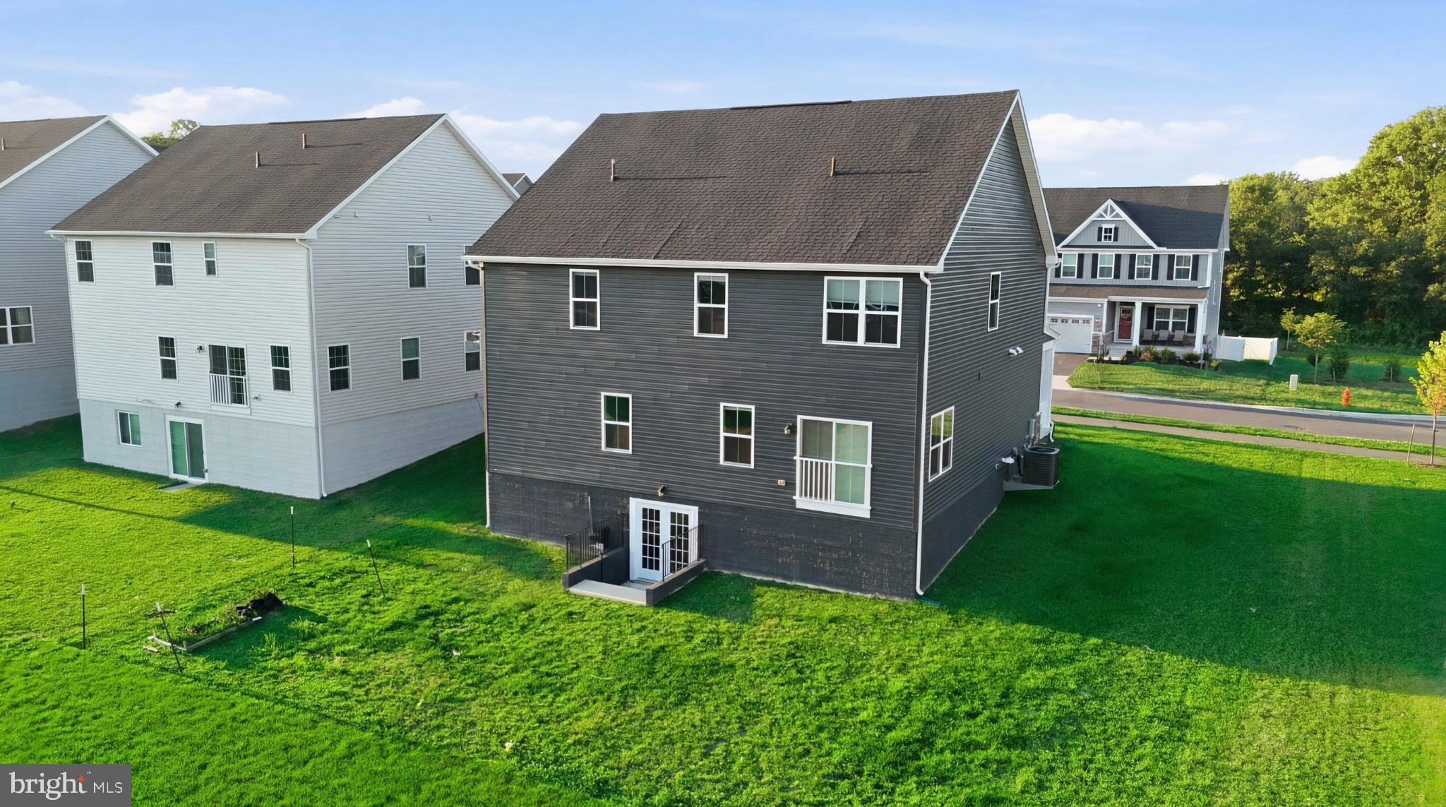 WELLINGTON FARMS - Residential