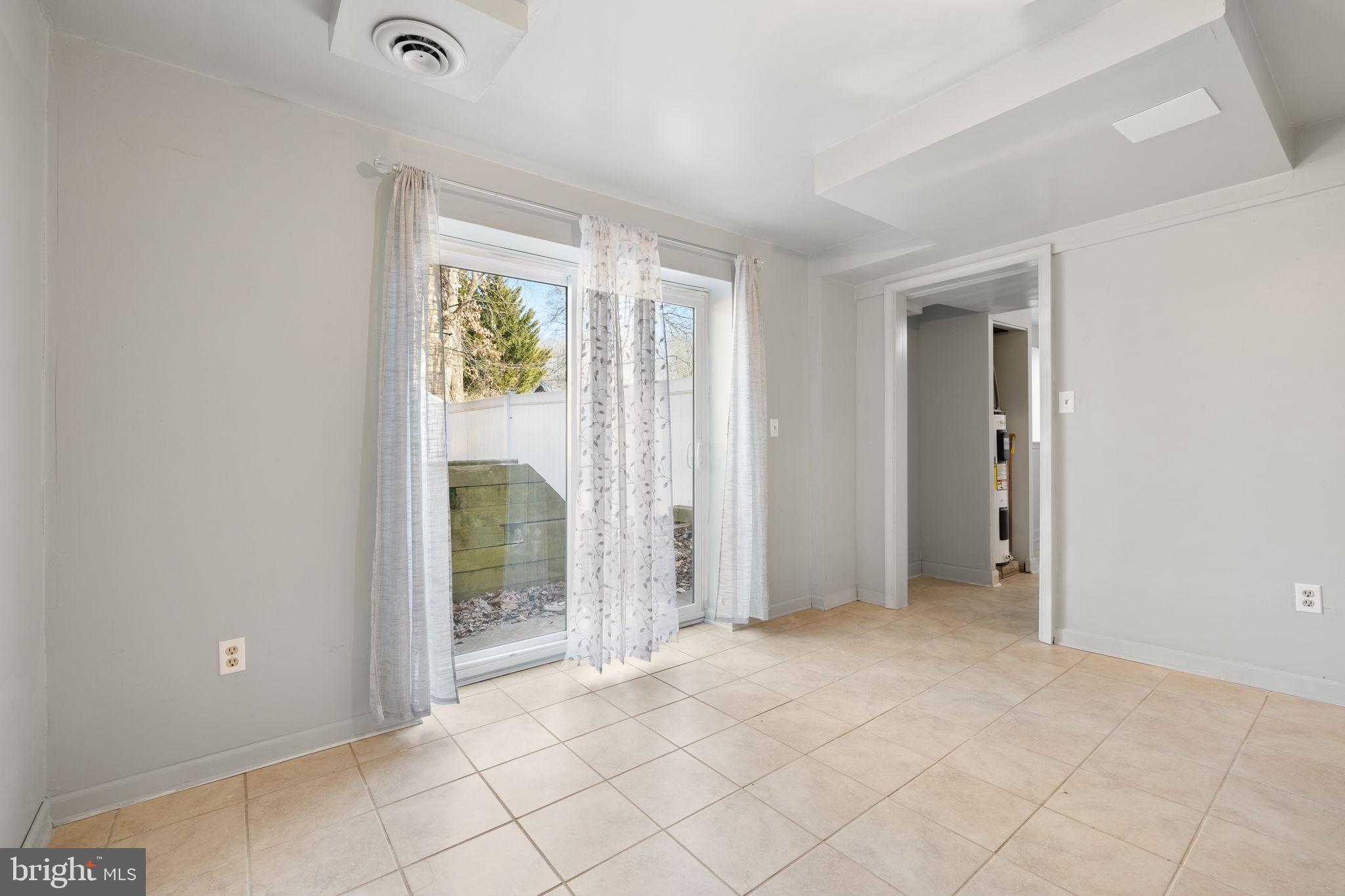WINDSOR PLACE - Residential