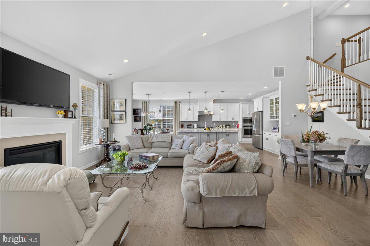 REGENCY AT HILLTOWN - Residential