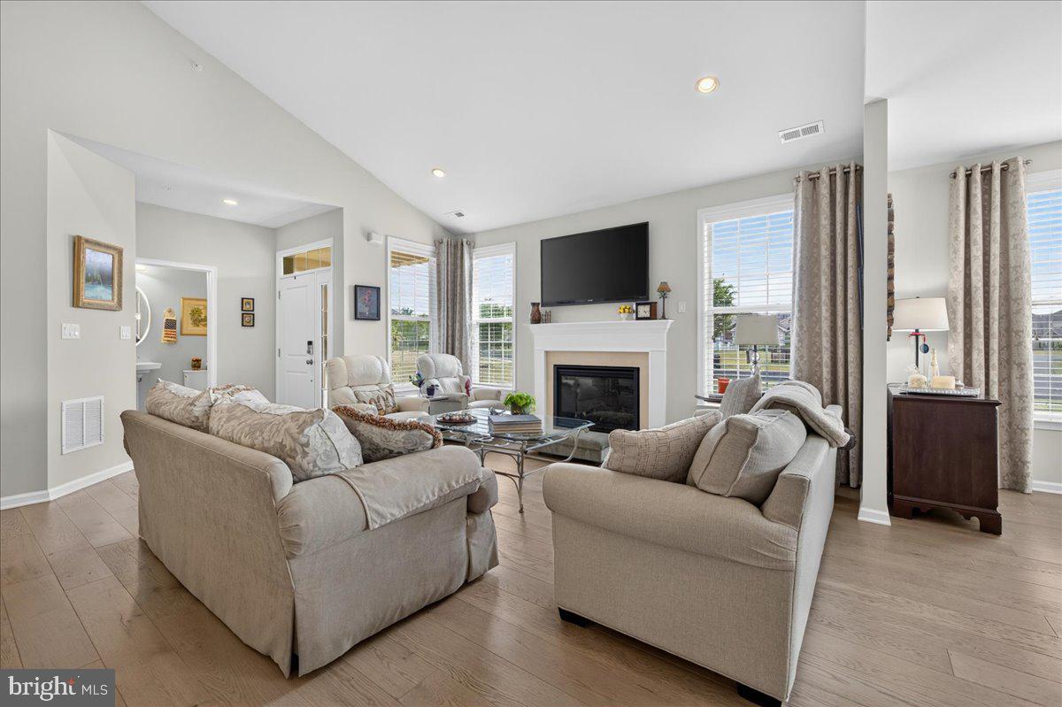 REGENCY AT HILLTOWN - Residential