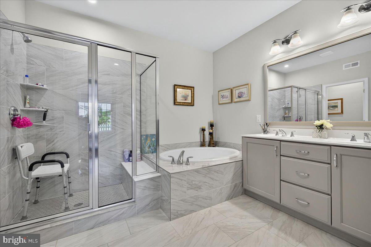 REGENCY AT HILLTOWN - Residential