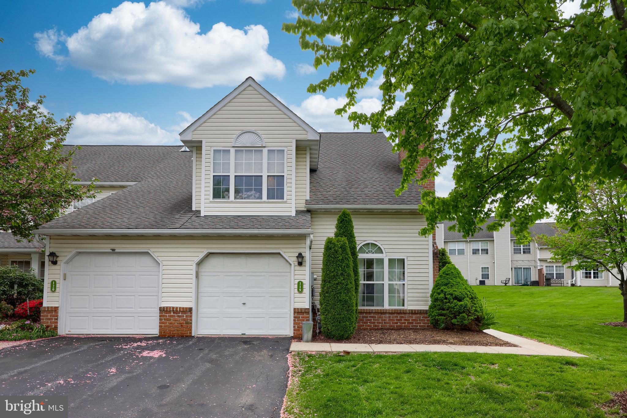 SPRING RIDGE - Residential