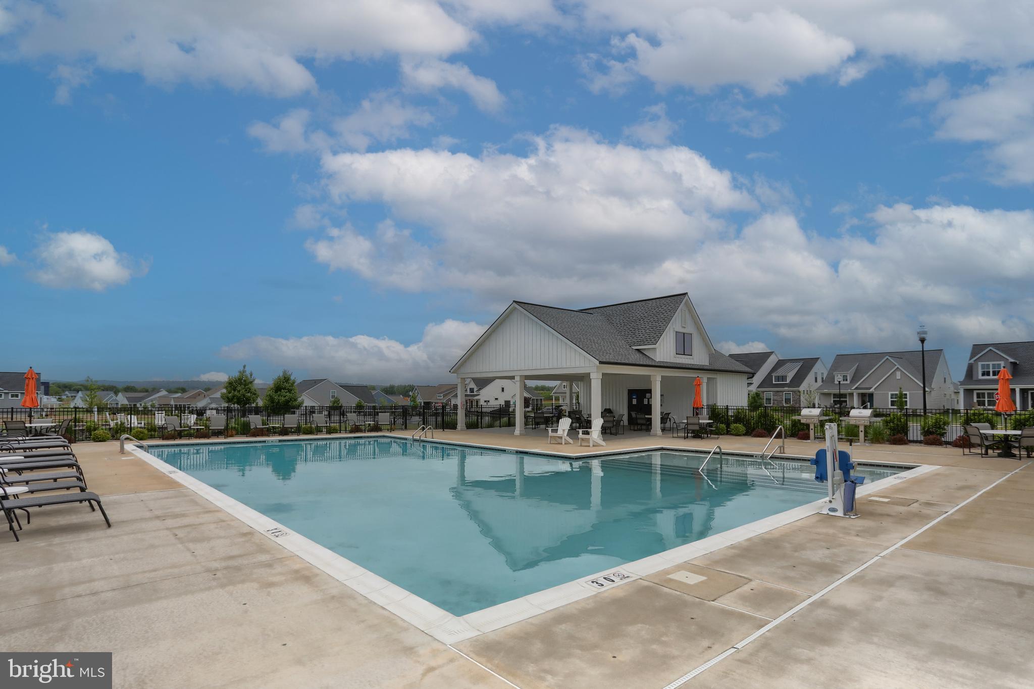 WINDING CREEK - Residential
