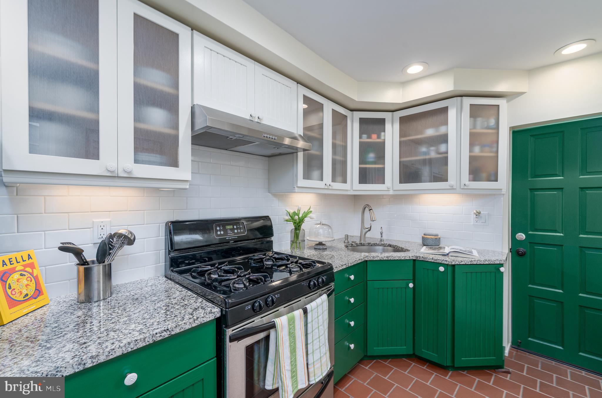 BUTCHERS HILL - Residential