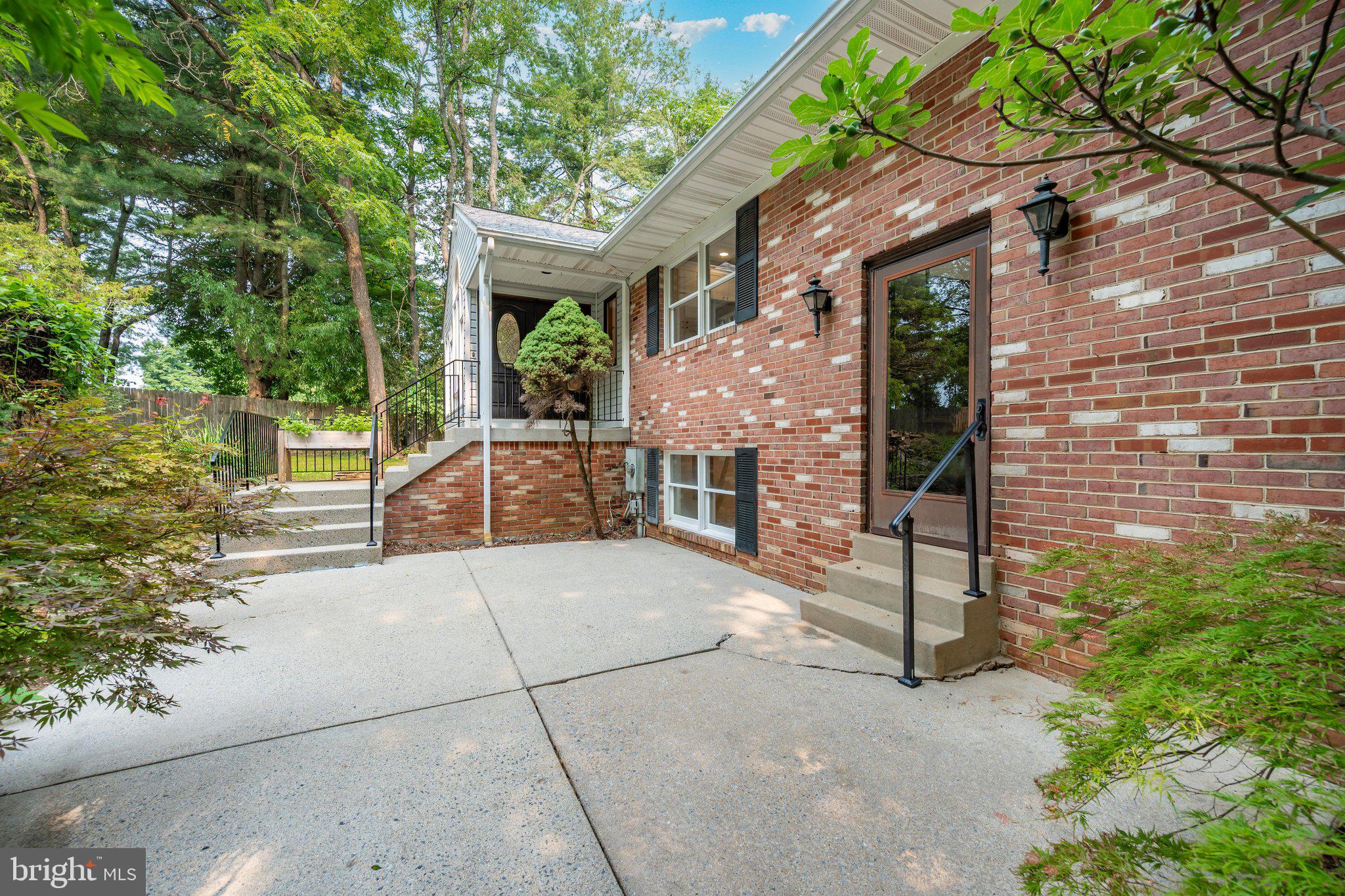 HICKORY HILL - Residential