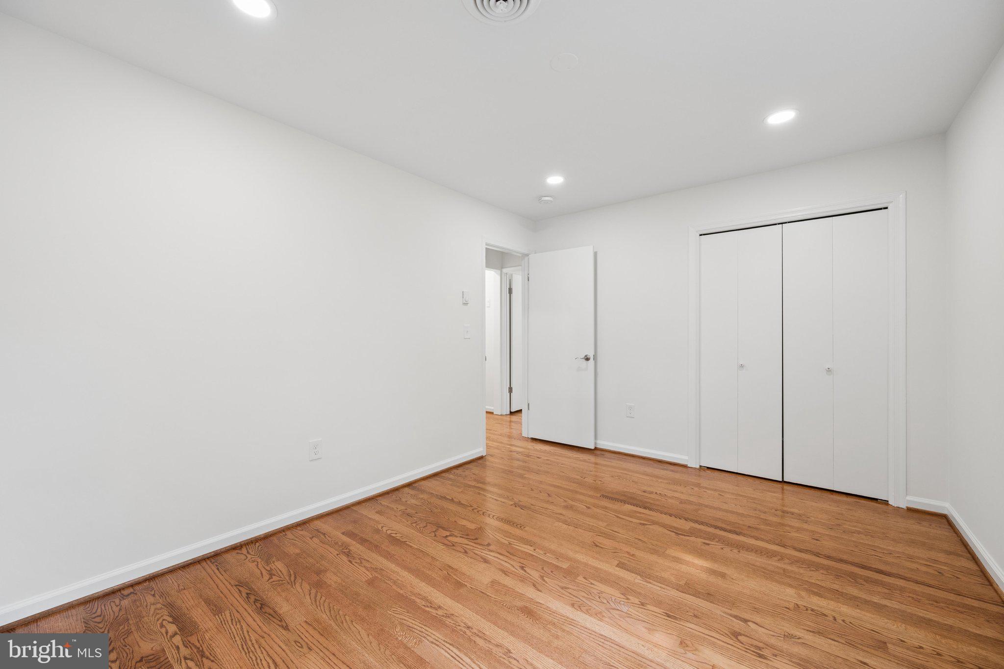 HICKORY HILL - Residential