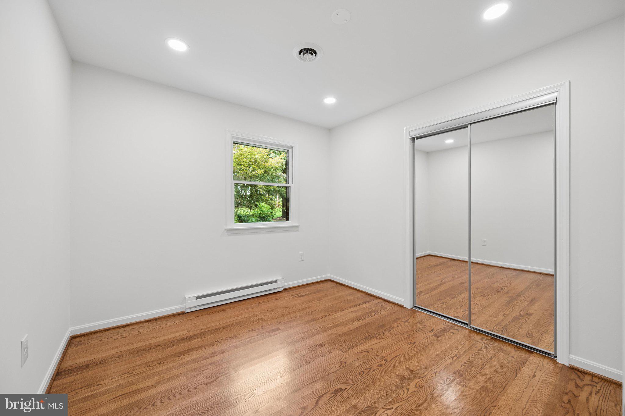 HICKORY HILL - Residential