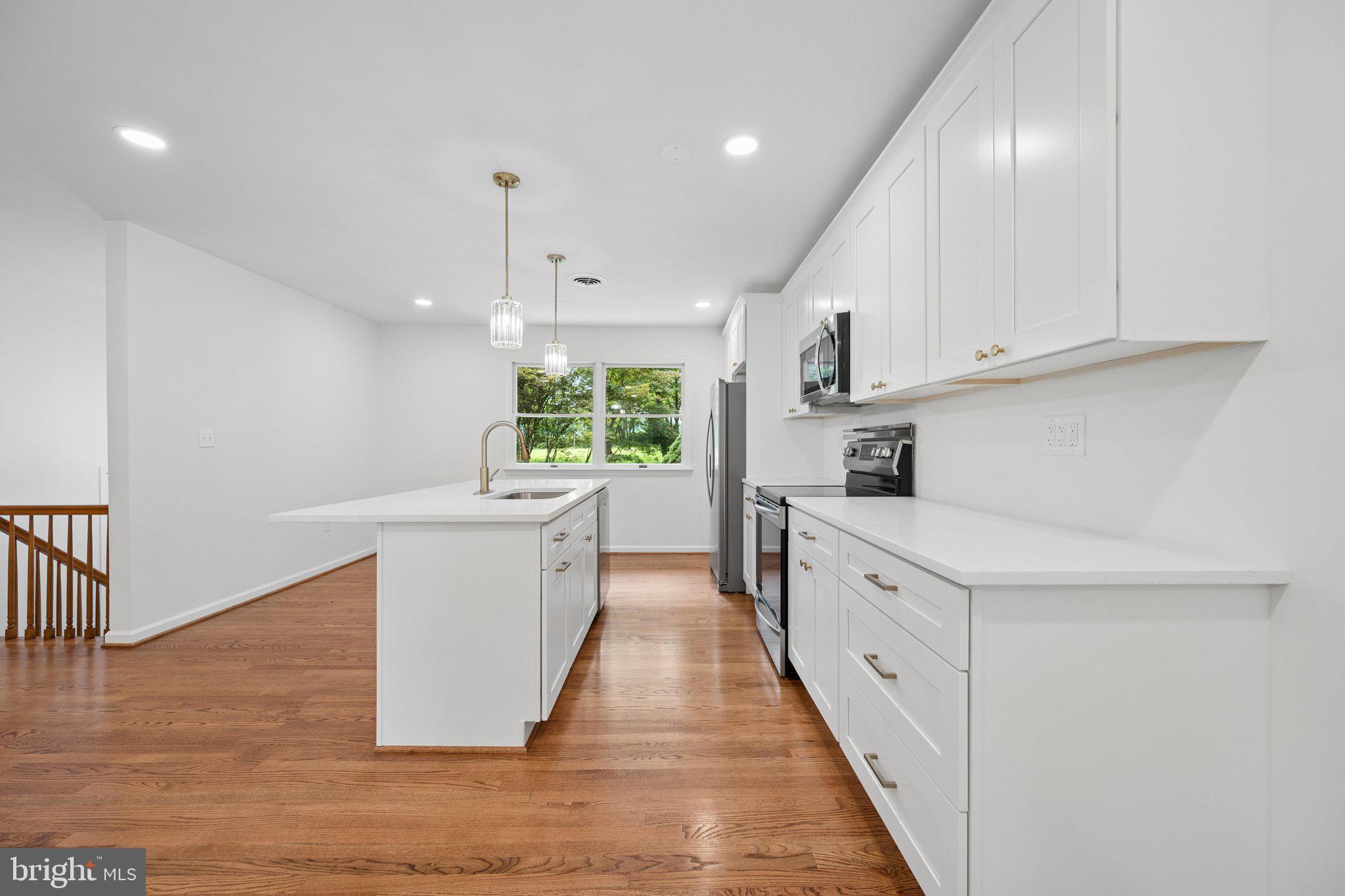 HICKORY HILL - Residential